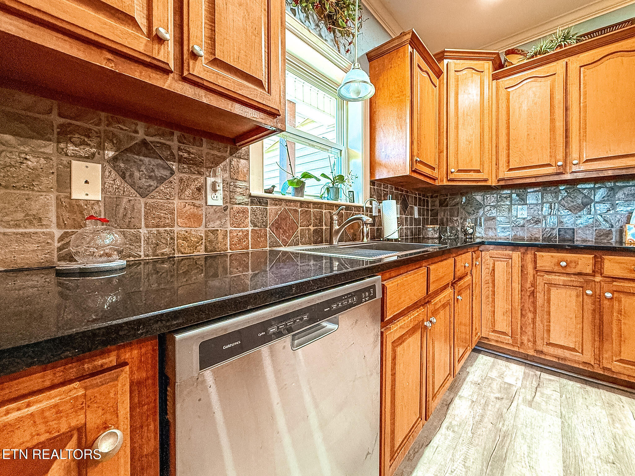 444 Highway 309 Niota TN 37826