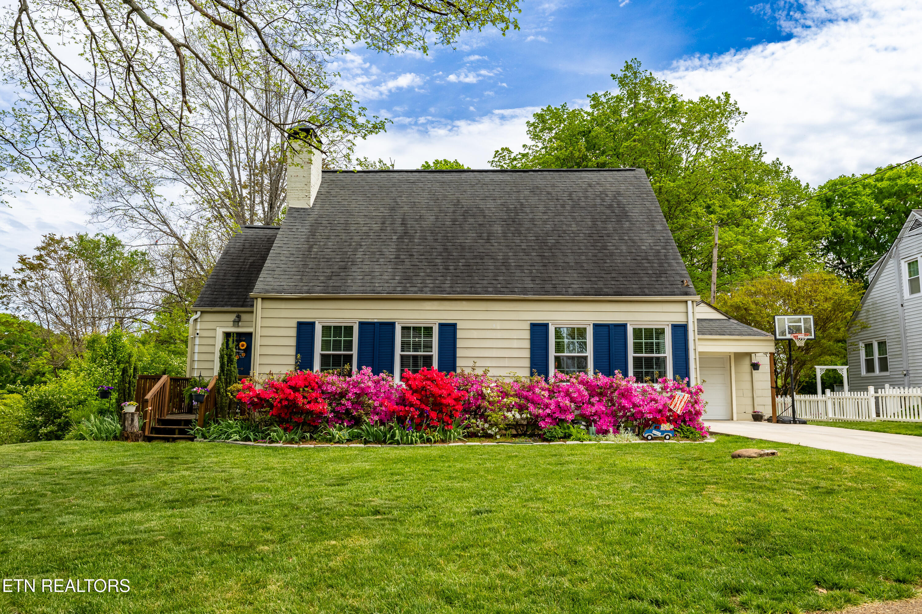 910 Mountain View Avenue Maryville TN 37803