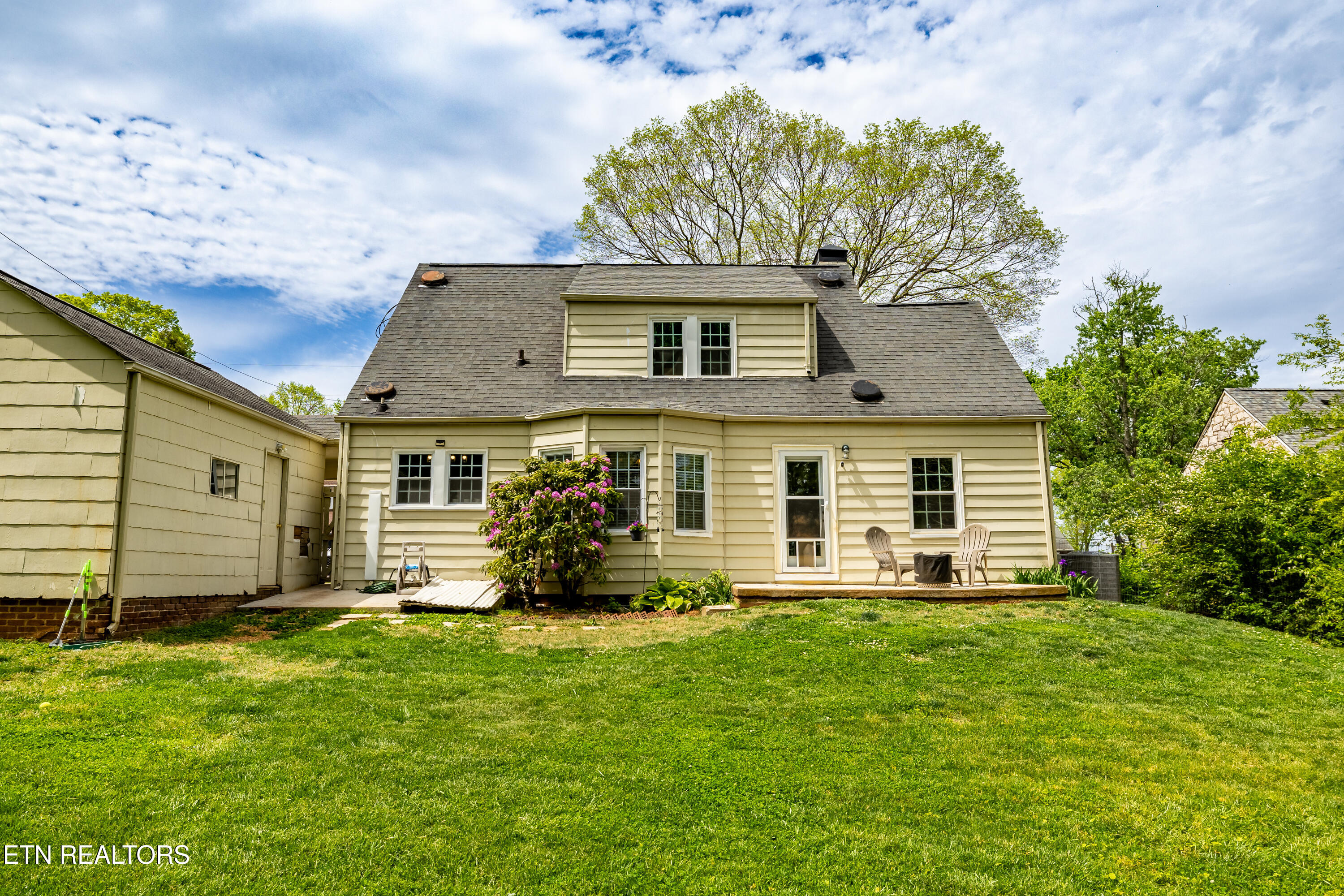 910 Mountain View Avenue Maryville TN 37803