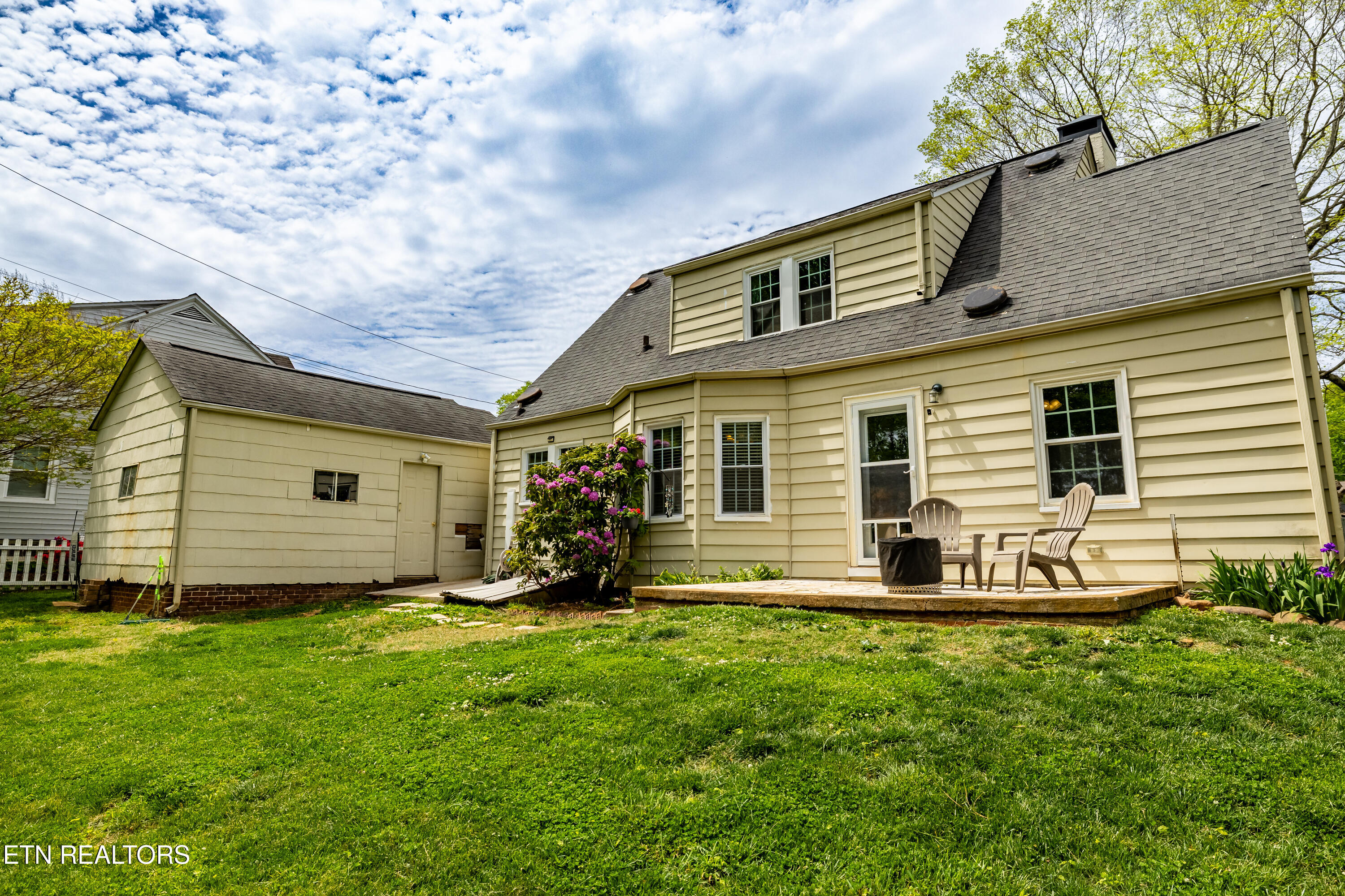 910 Mountain View Avenue Maryville TN 37803