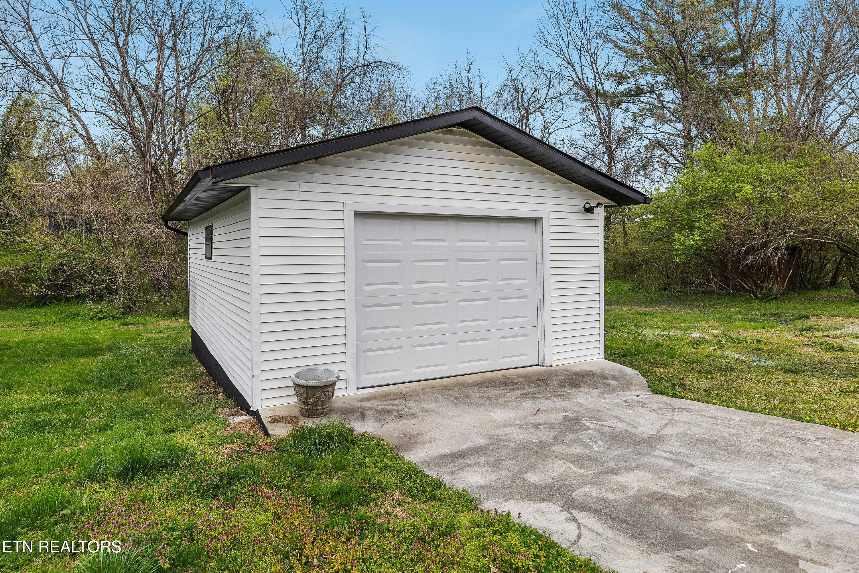 206 Butler Road Oak Ridge TN 37830