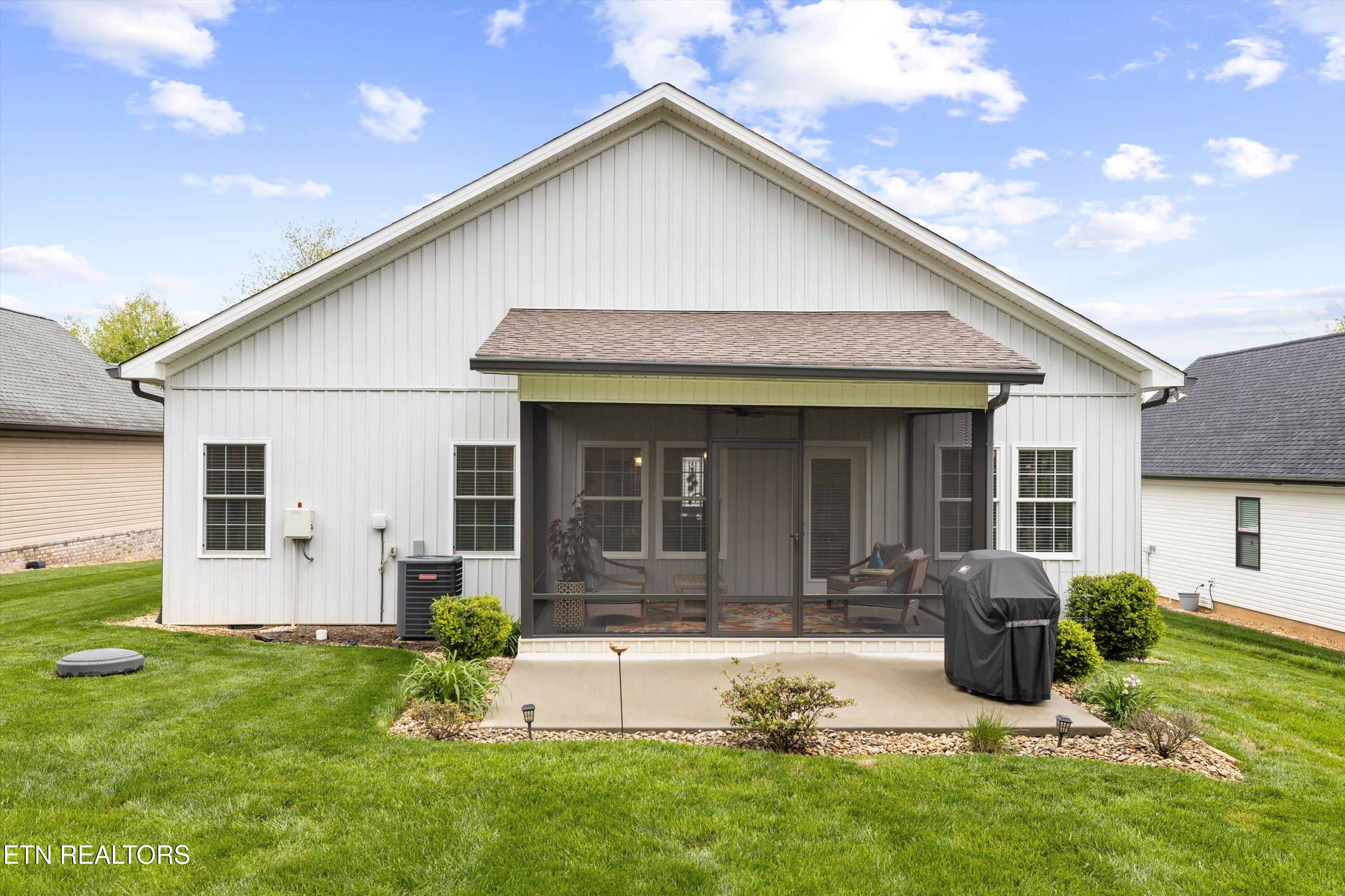 208 Ogana Lane Loudon TN 37774