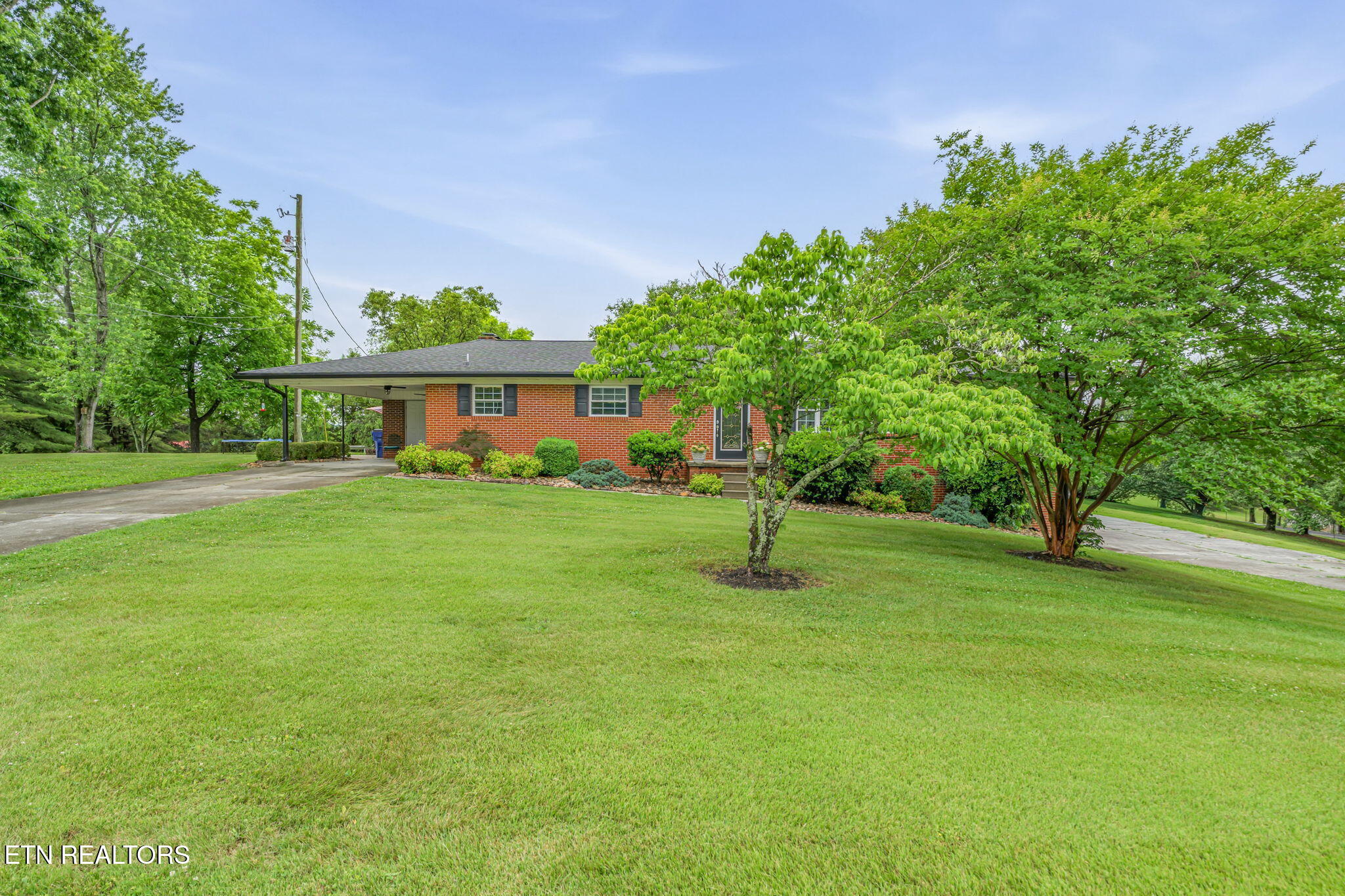 9402 Johnson Road Strawberry Plains TN 37871