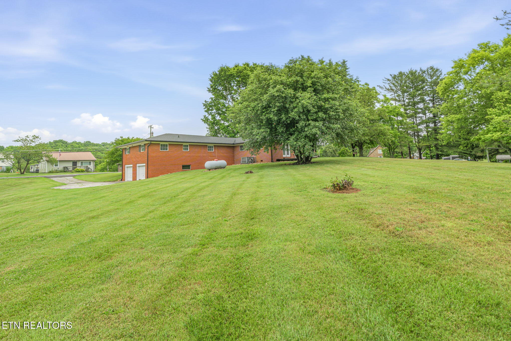 9402 Johnson Road Strawberry Plains TN 37871