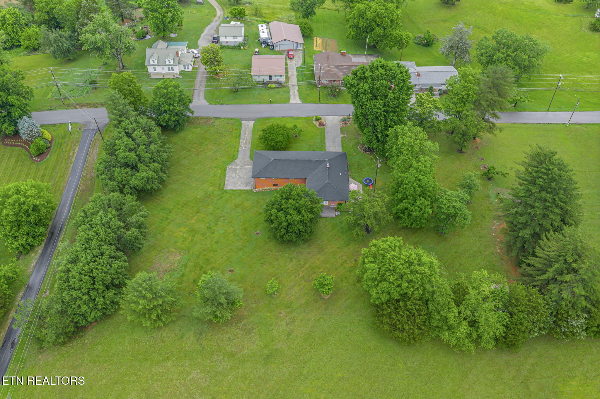 9402 Johnson Road Strawberry Plains TN 37871