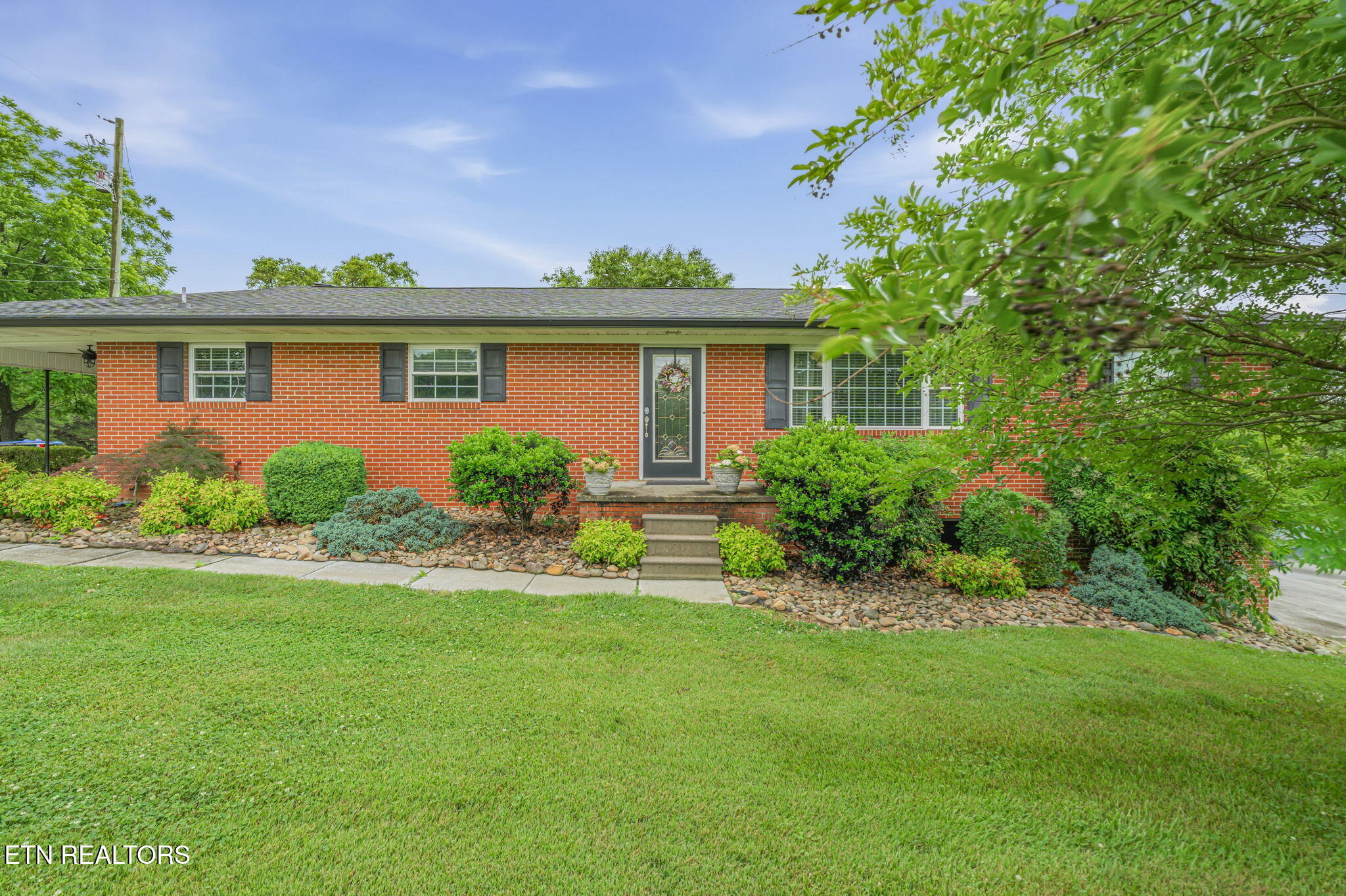 9402 Johnson Road Strawberry Plains TN 37871