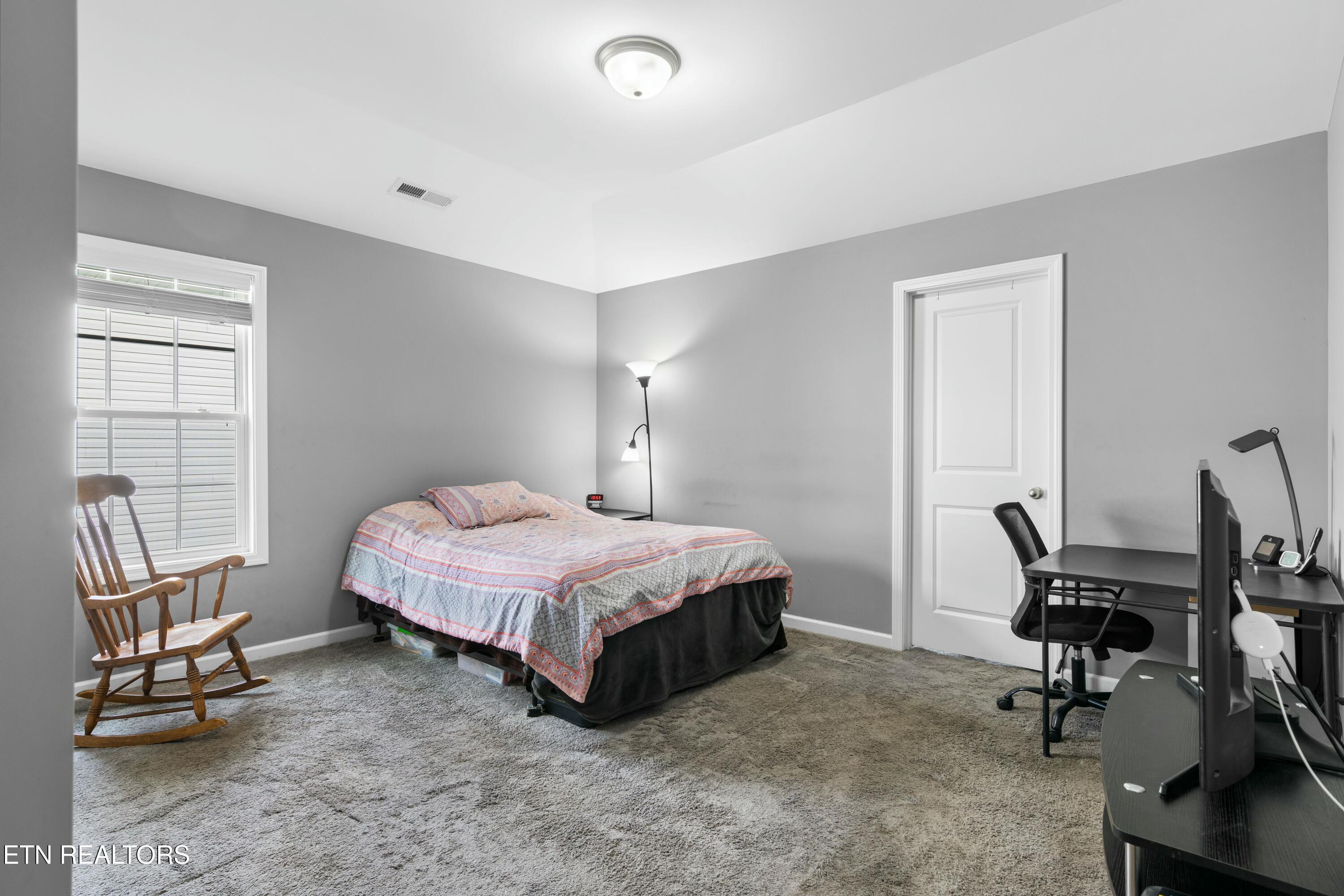 9939 Hummingbird Lane Knoxville TN 37923