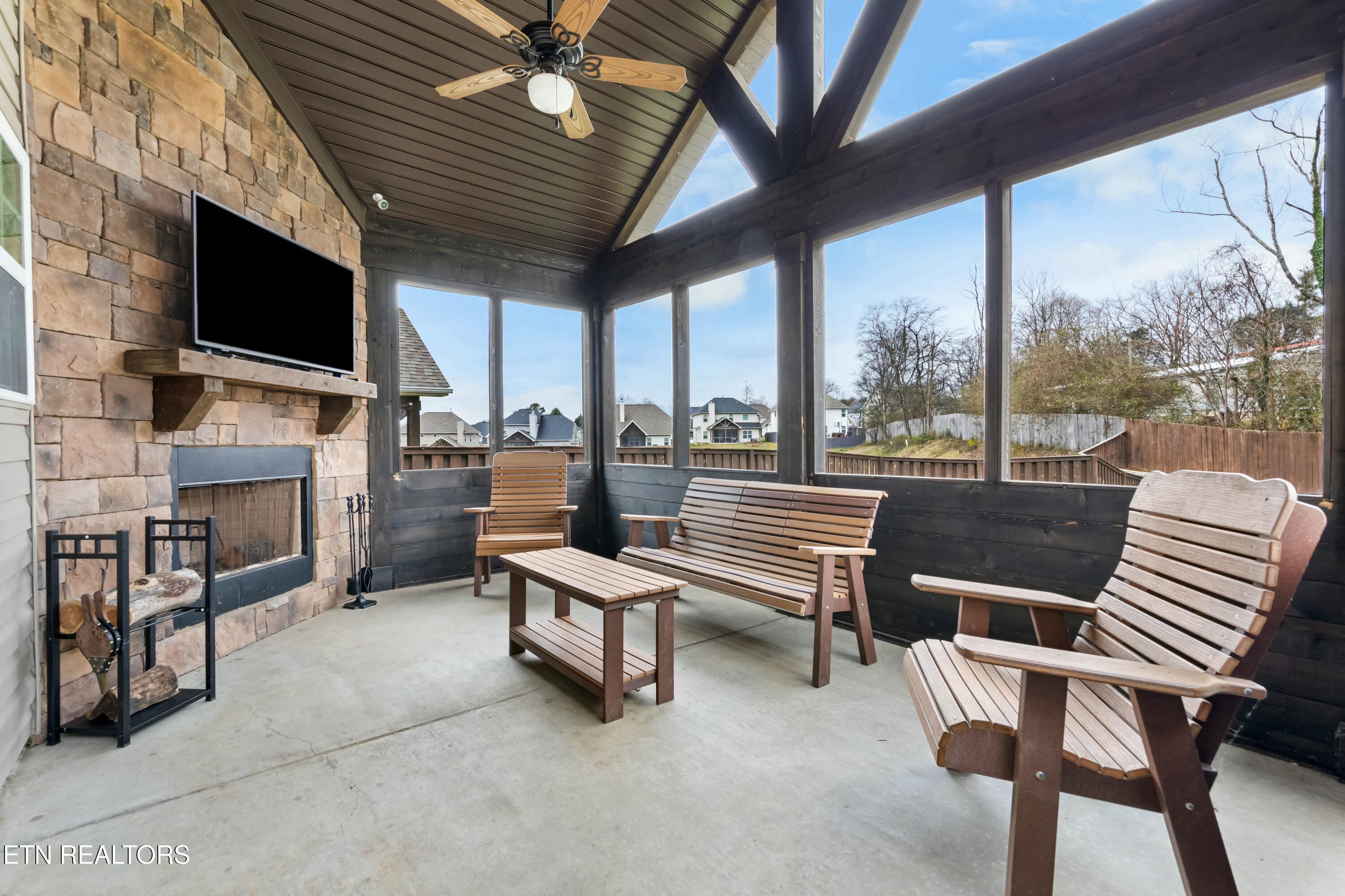 9939 Hummingbird Lane Knoxville TN 37923