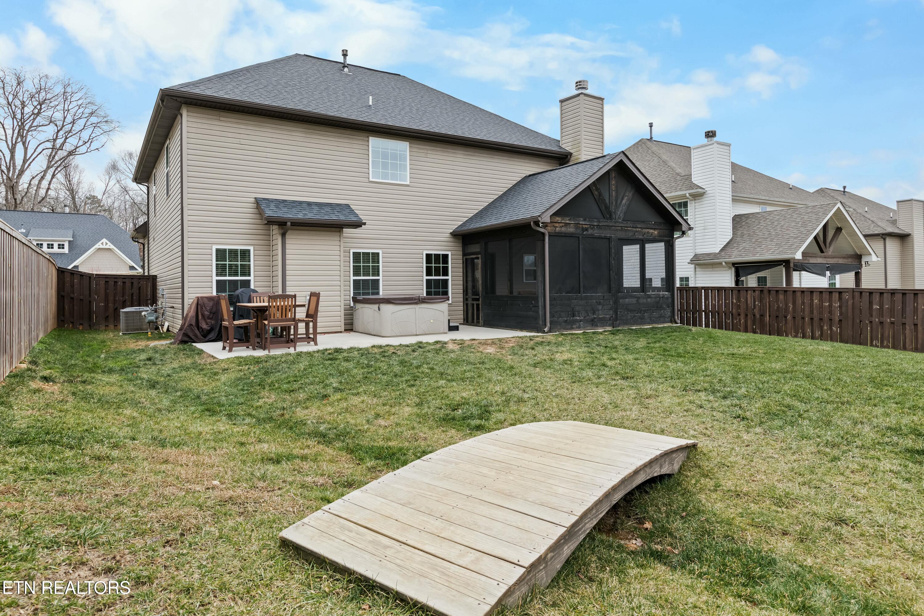 9939 Hummingbird Lane Knoxville TN 37923