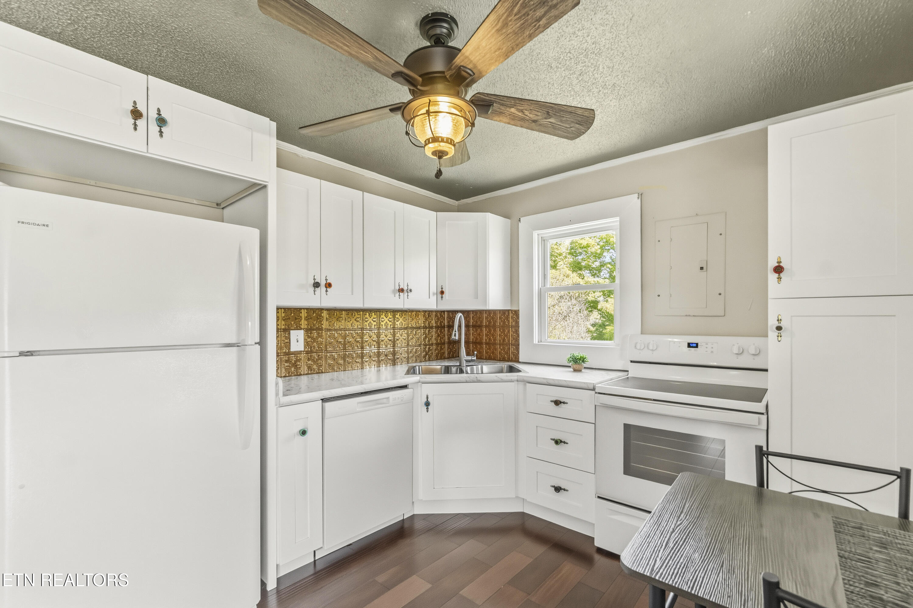 217 S Irish Street Greeneville TN 37743