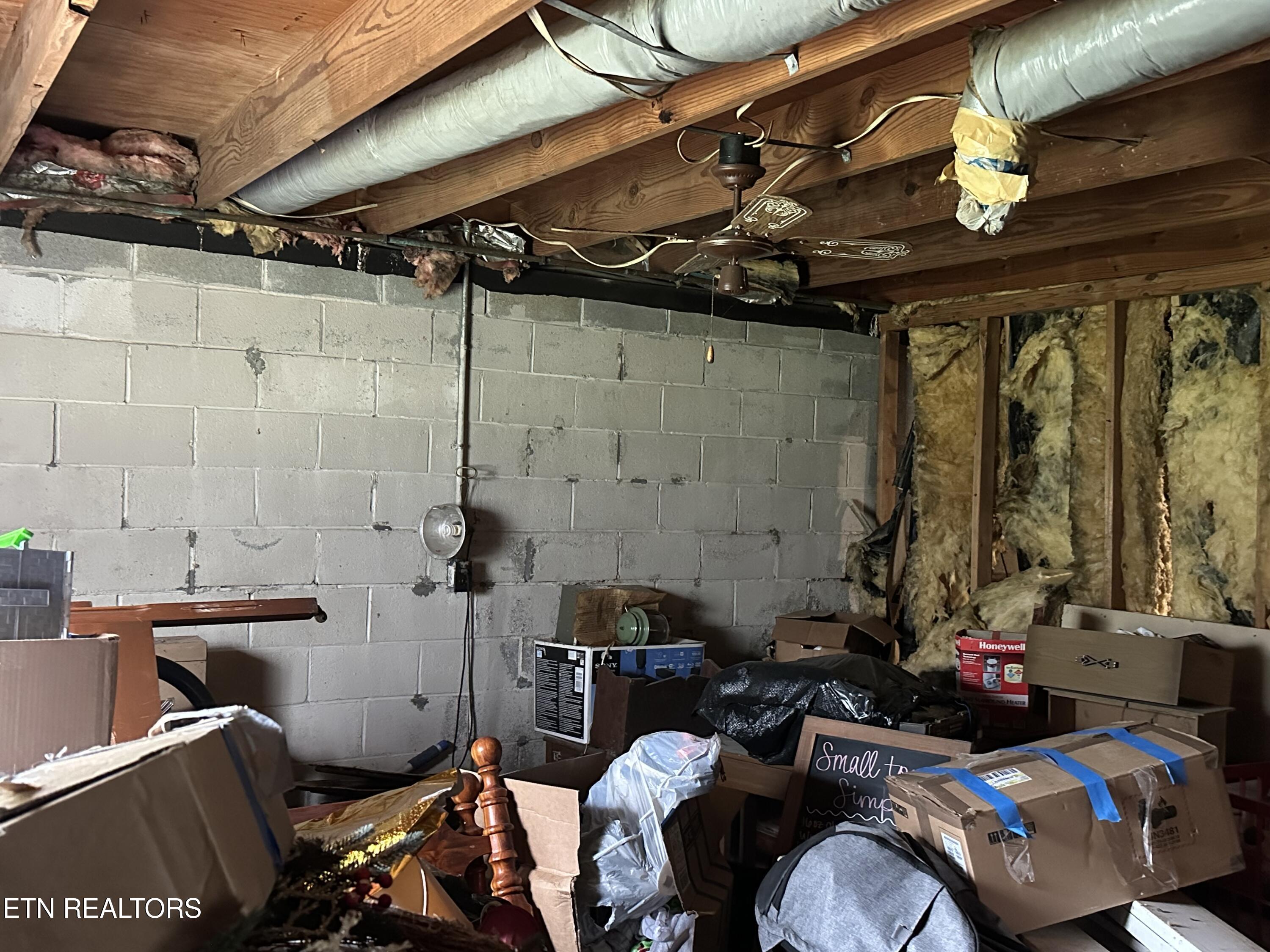 233 Watkins Lane Jacksboro TN 37757