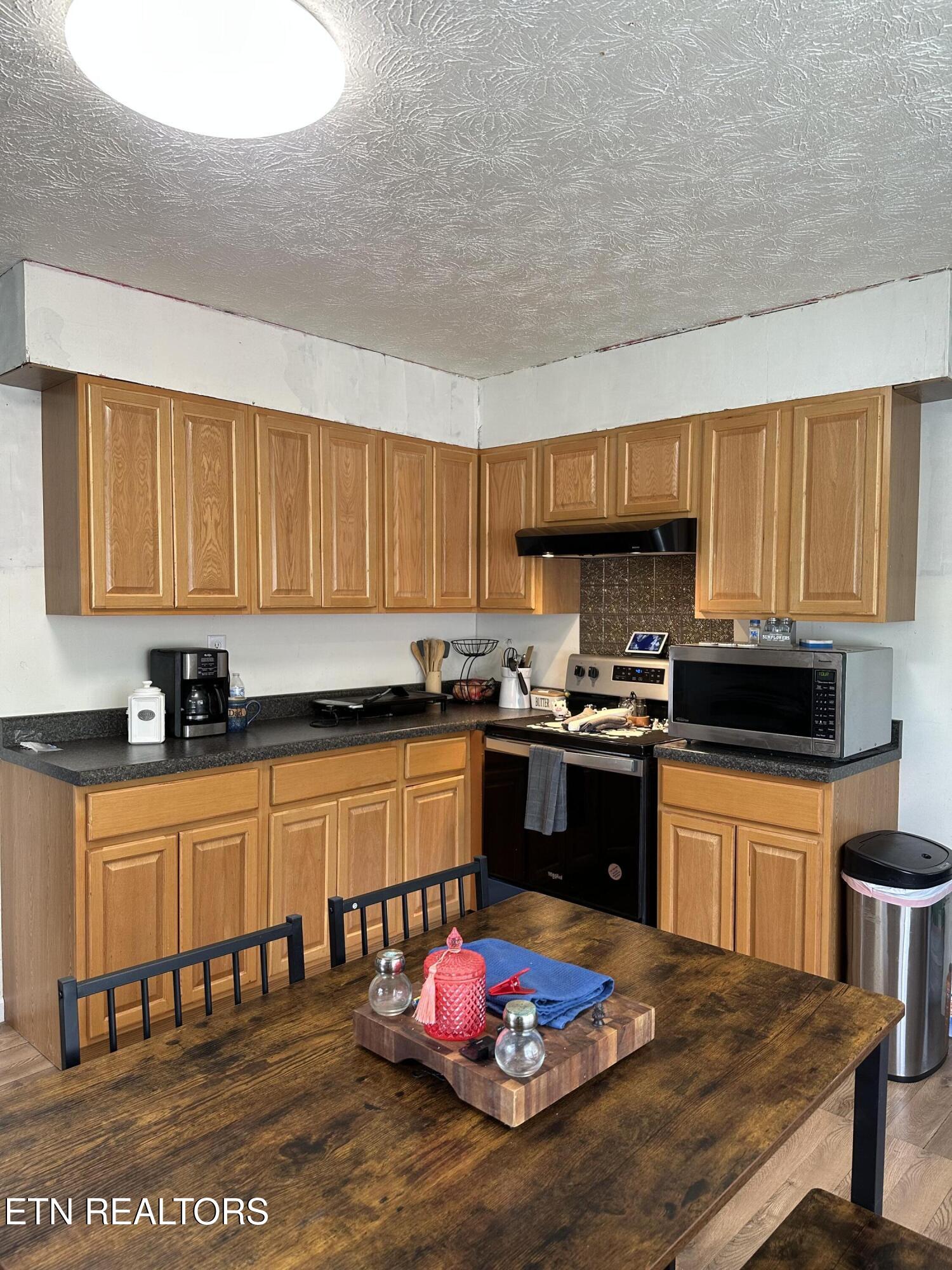 233 Watkins Lane Jacksboro TN 37757