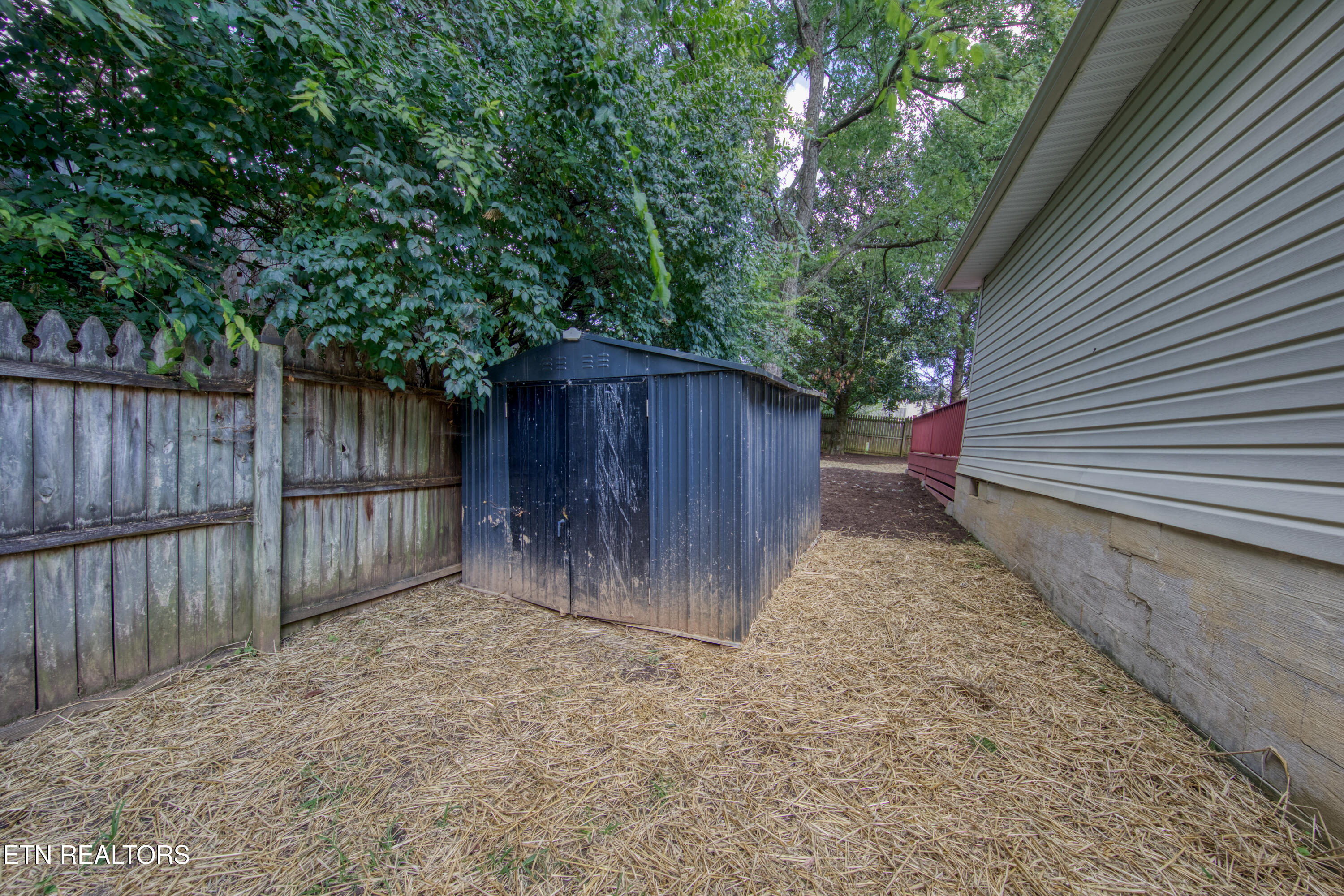2001 Countryhill Lane Knoxville TN 37923