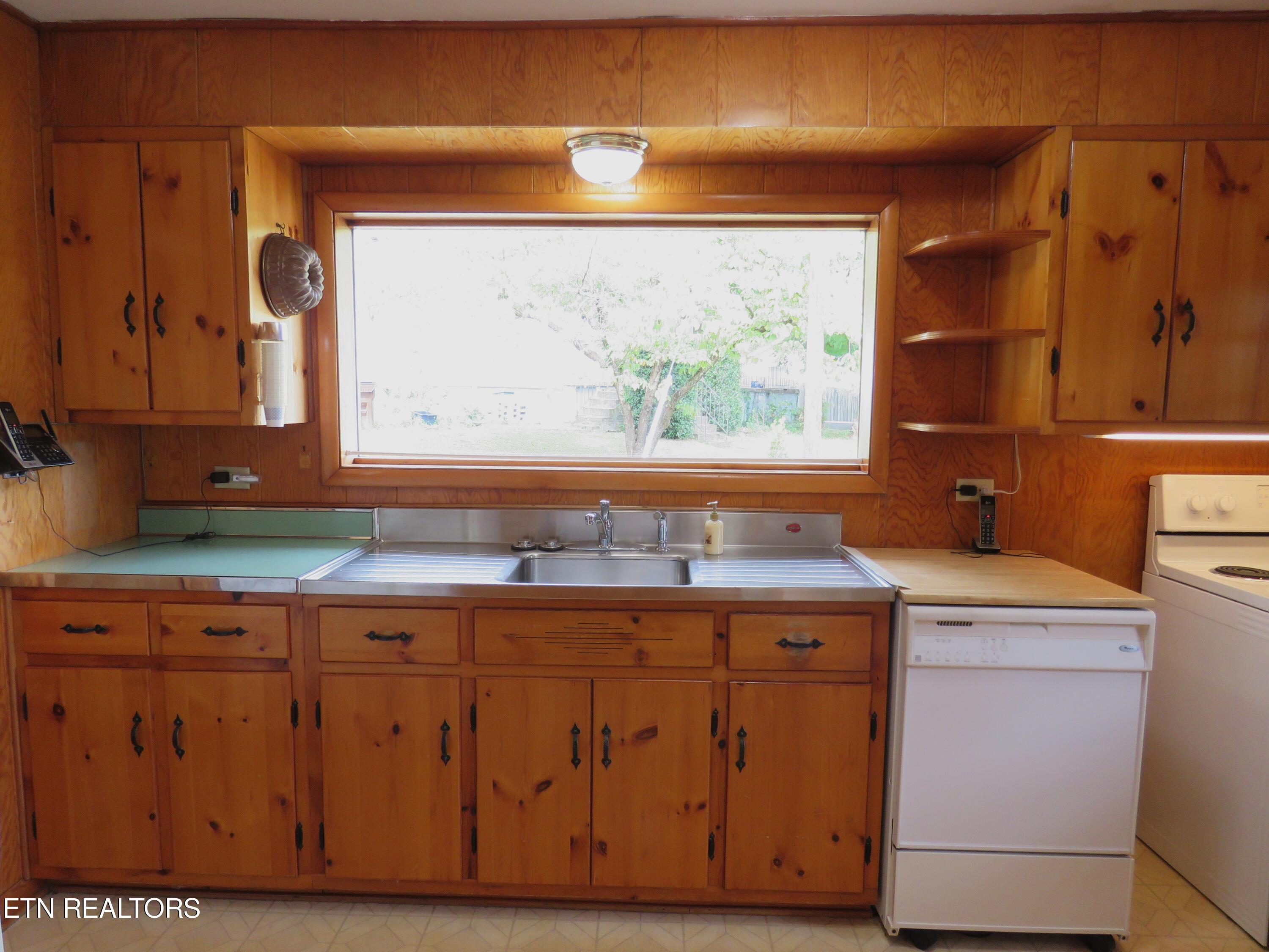 106 Norwood Lane Oak Ridge TN 37830