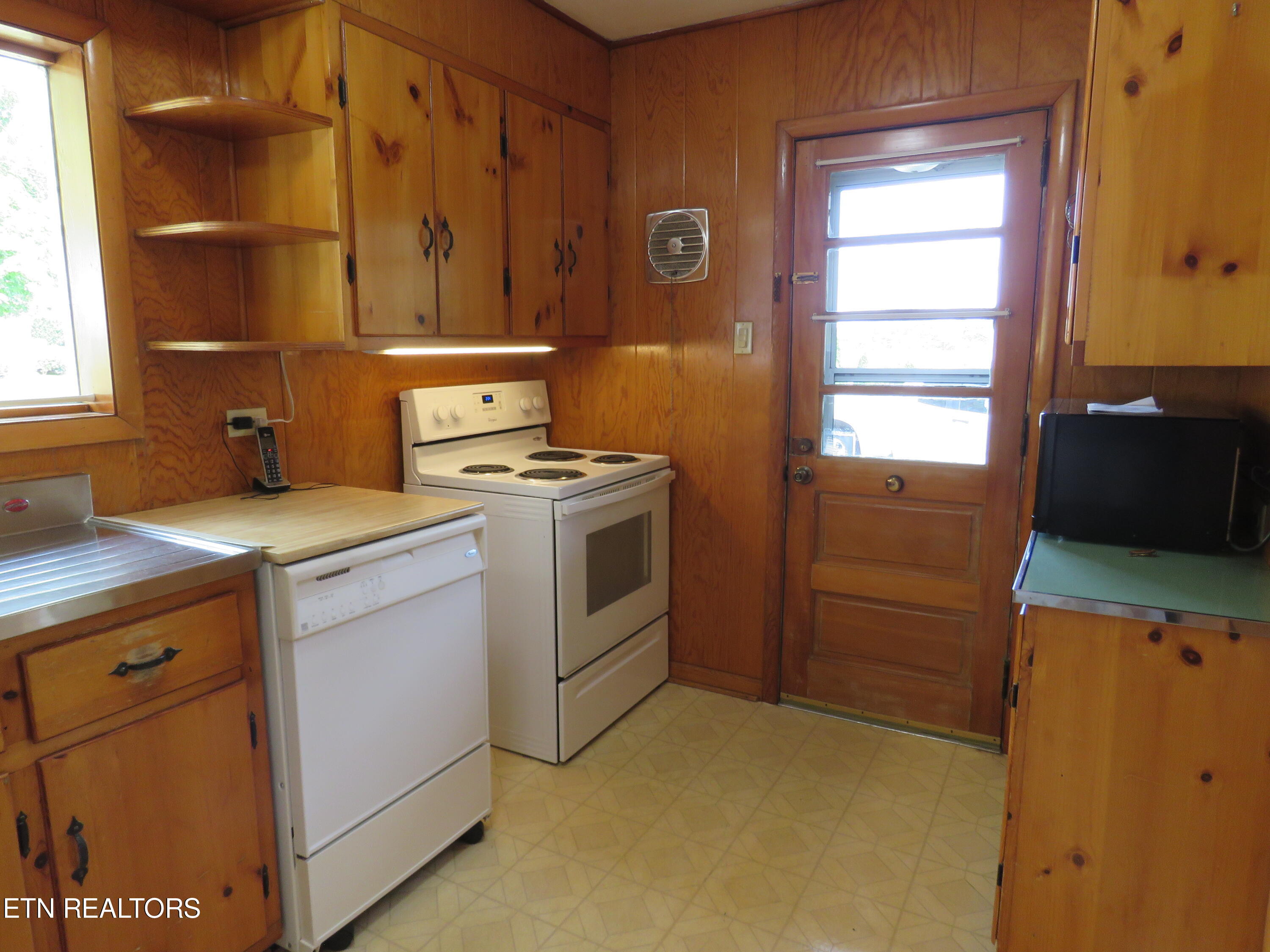 106 Norwood Lane Oak Ridge TN 37830