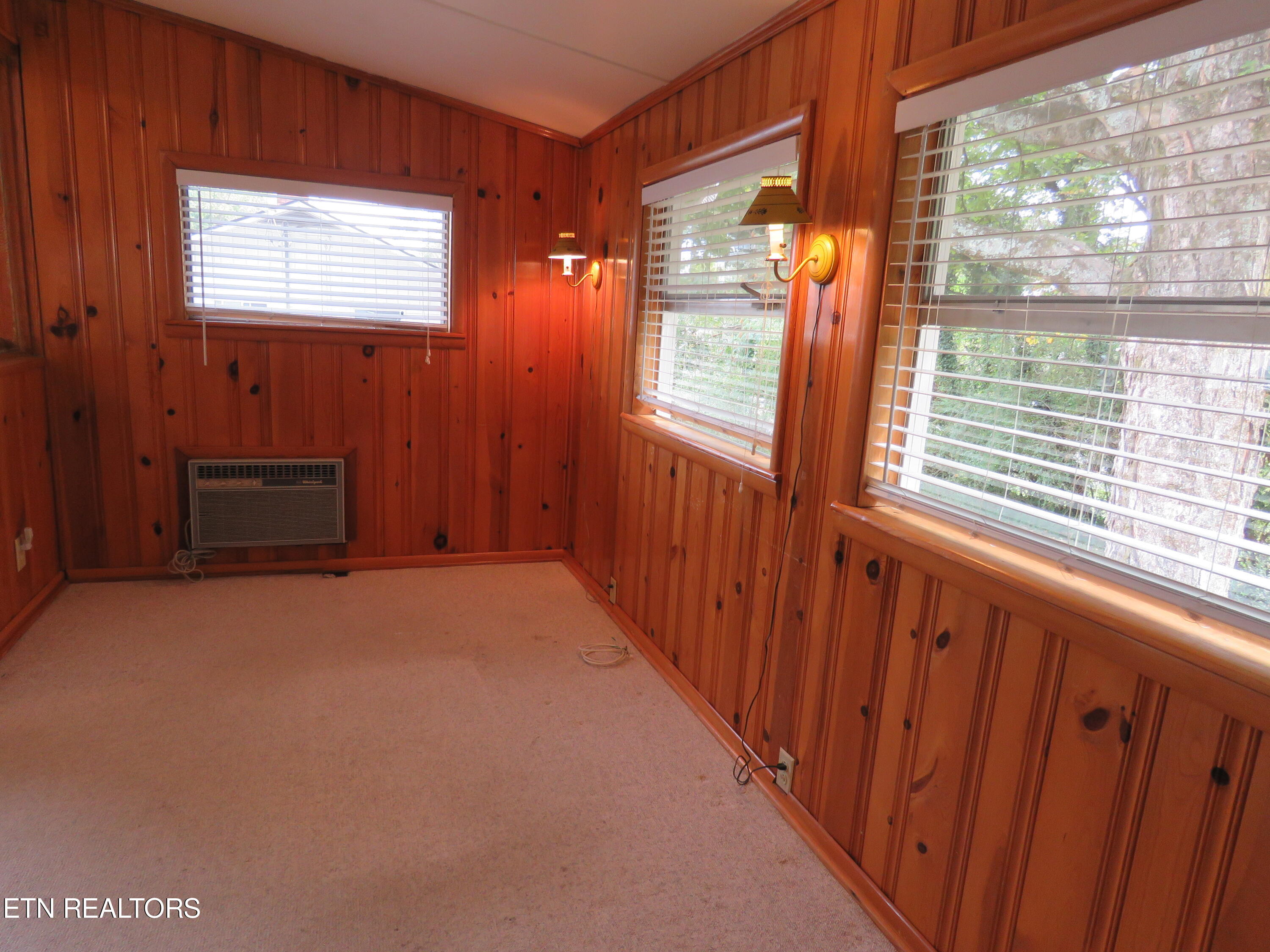 106 Norwood Lane Oak Ridge TN 37830