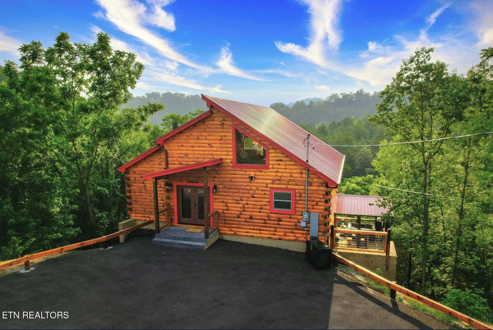 1908 Eagle Court Sevierville TN 37876