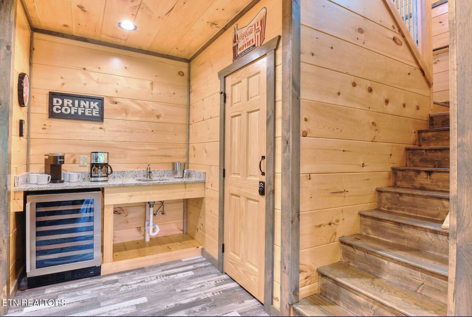 1908 Eagle Court Sevierville TN 37876