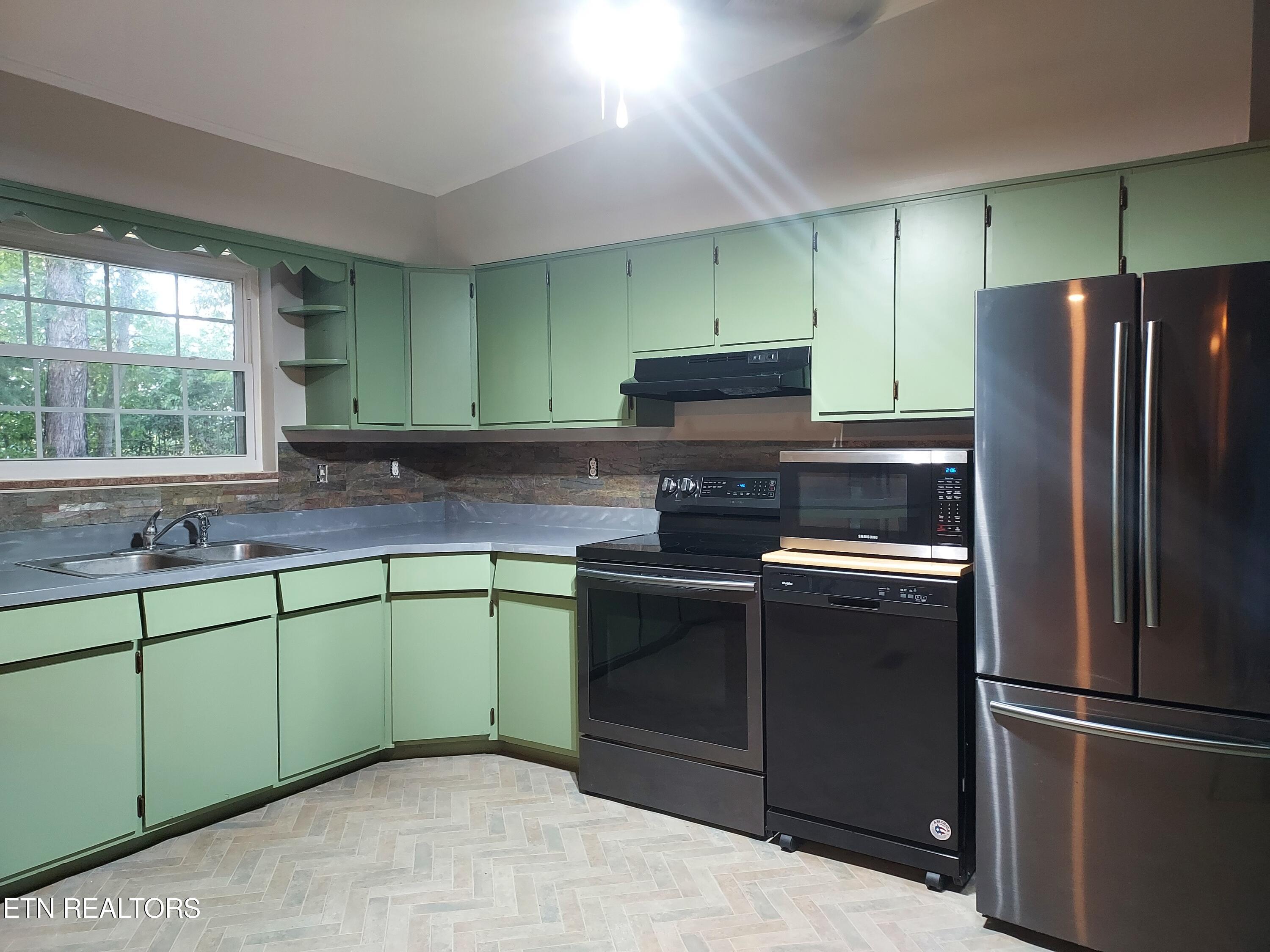 379 Luther Villa Road Sneedville TN 37869