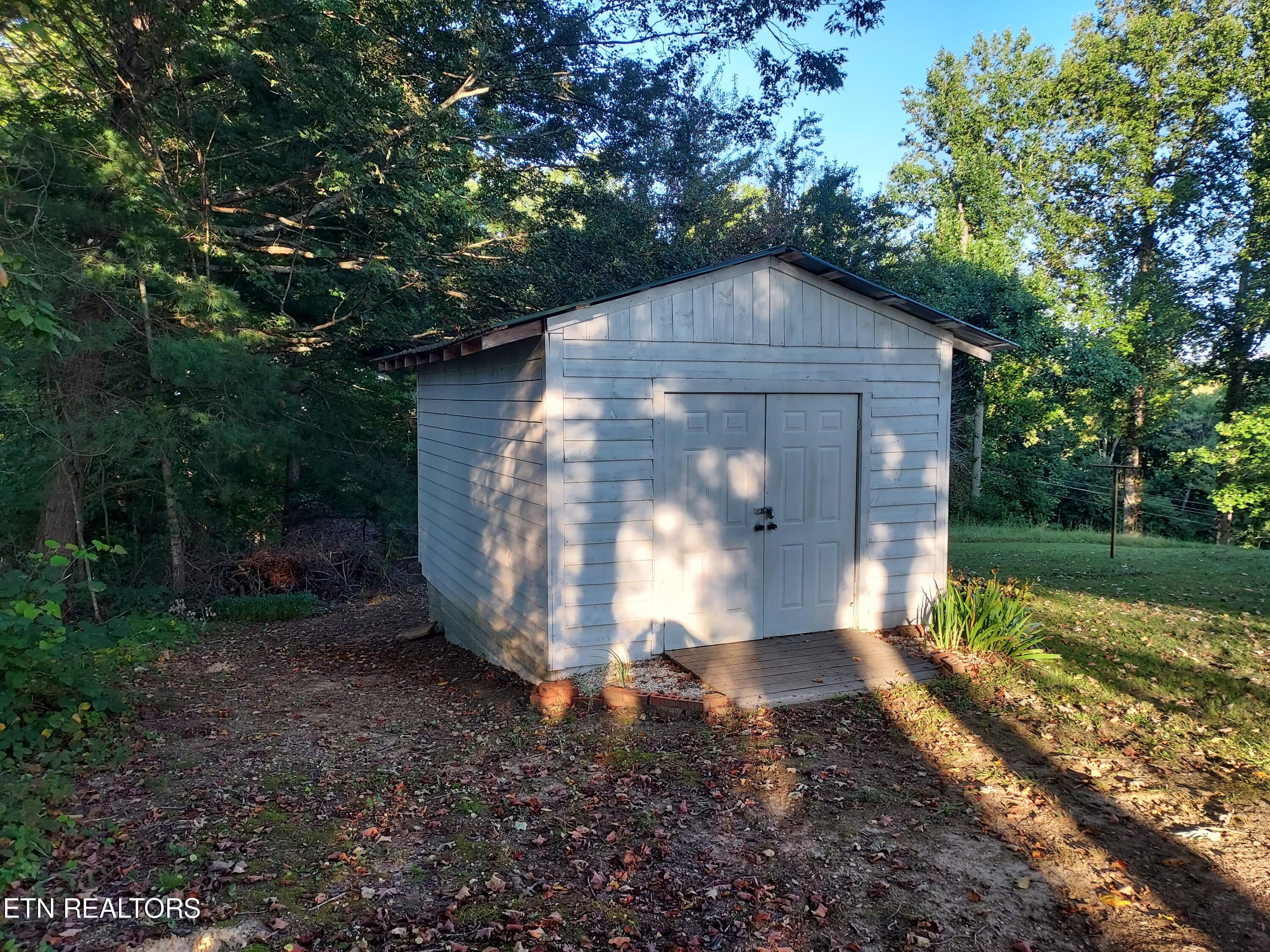 379 Luther Villa Road Sneedville TN 37869