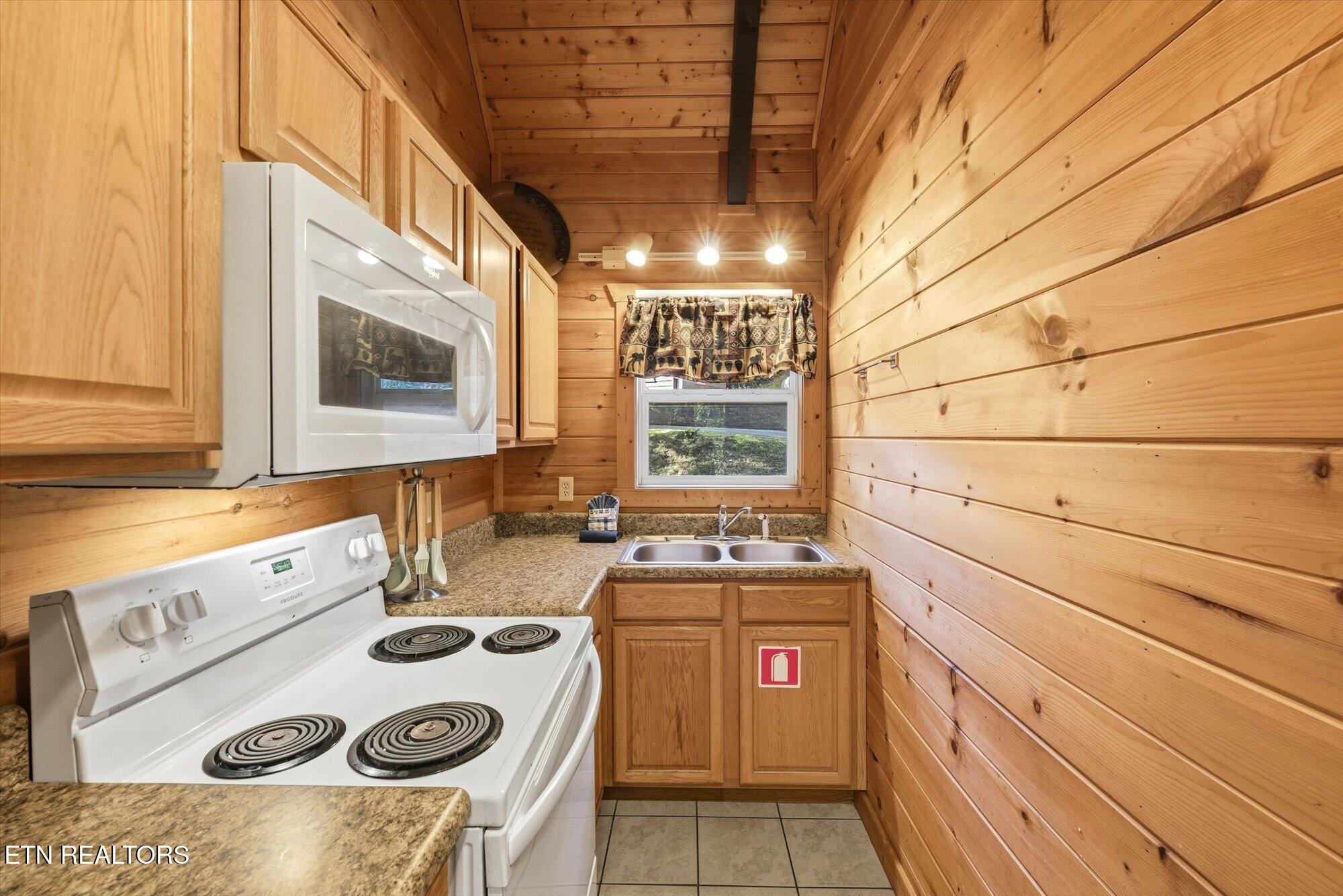 661 Morning Mist Way Gatlinburg TN 37738