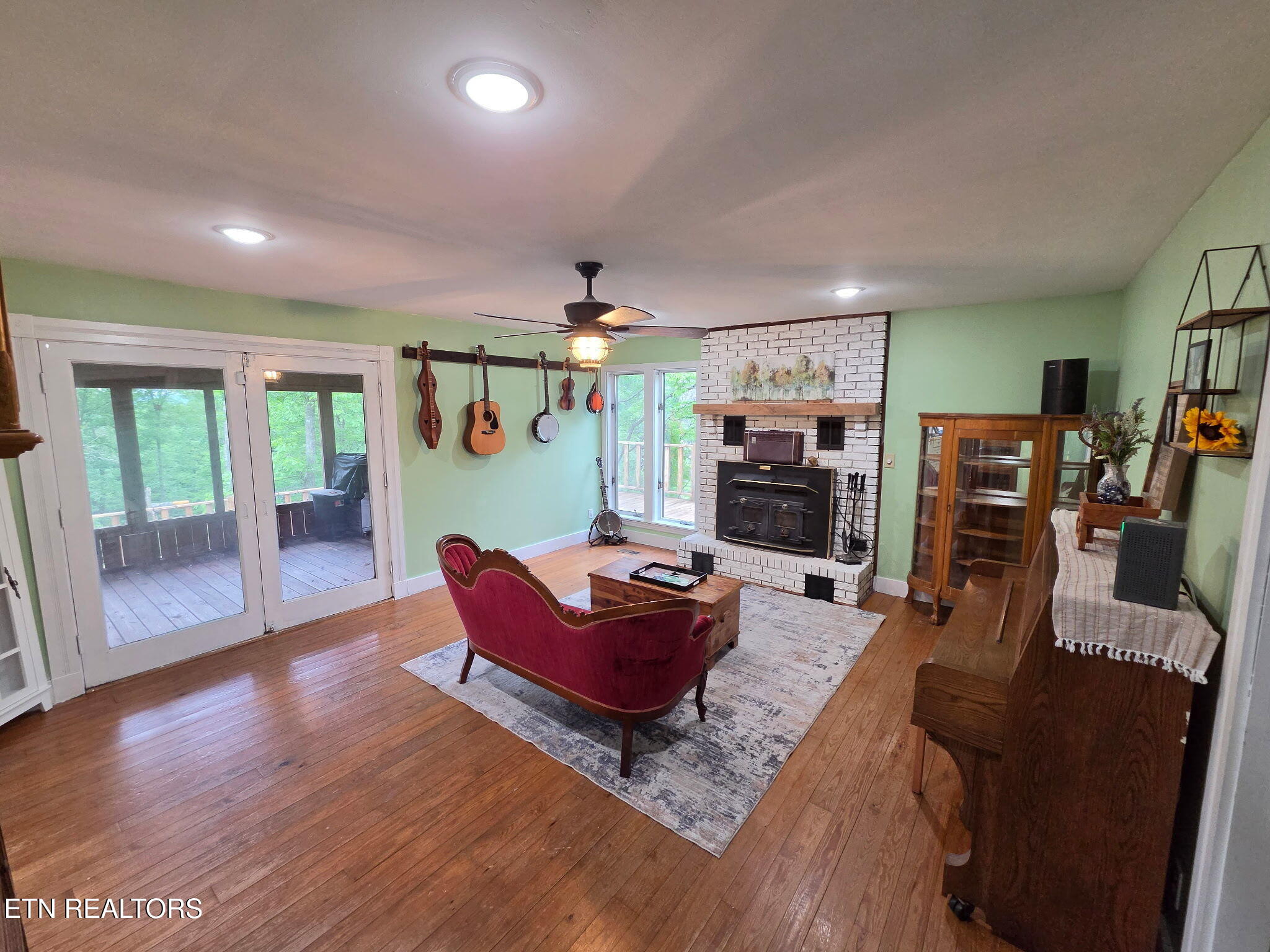 141 Central Avenue Robbins TN 37852