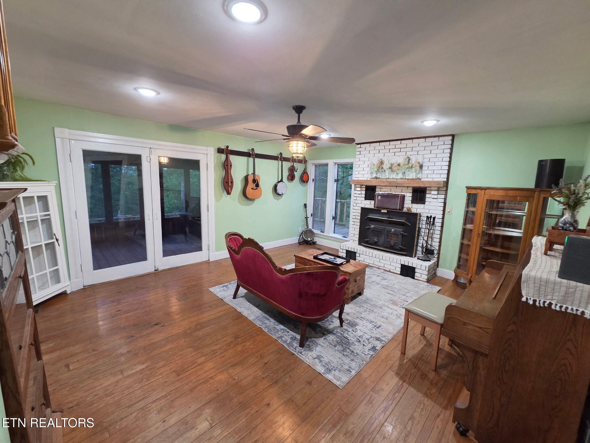 141 Central Avenue Robbins TN 37852
