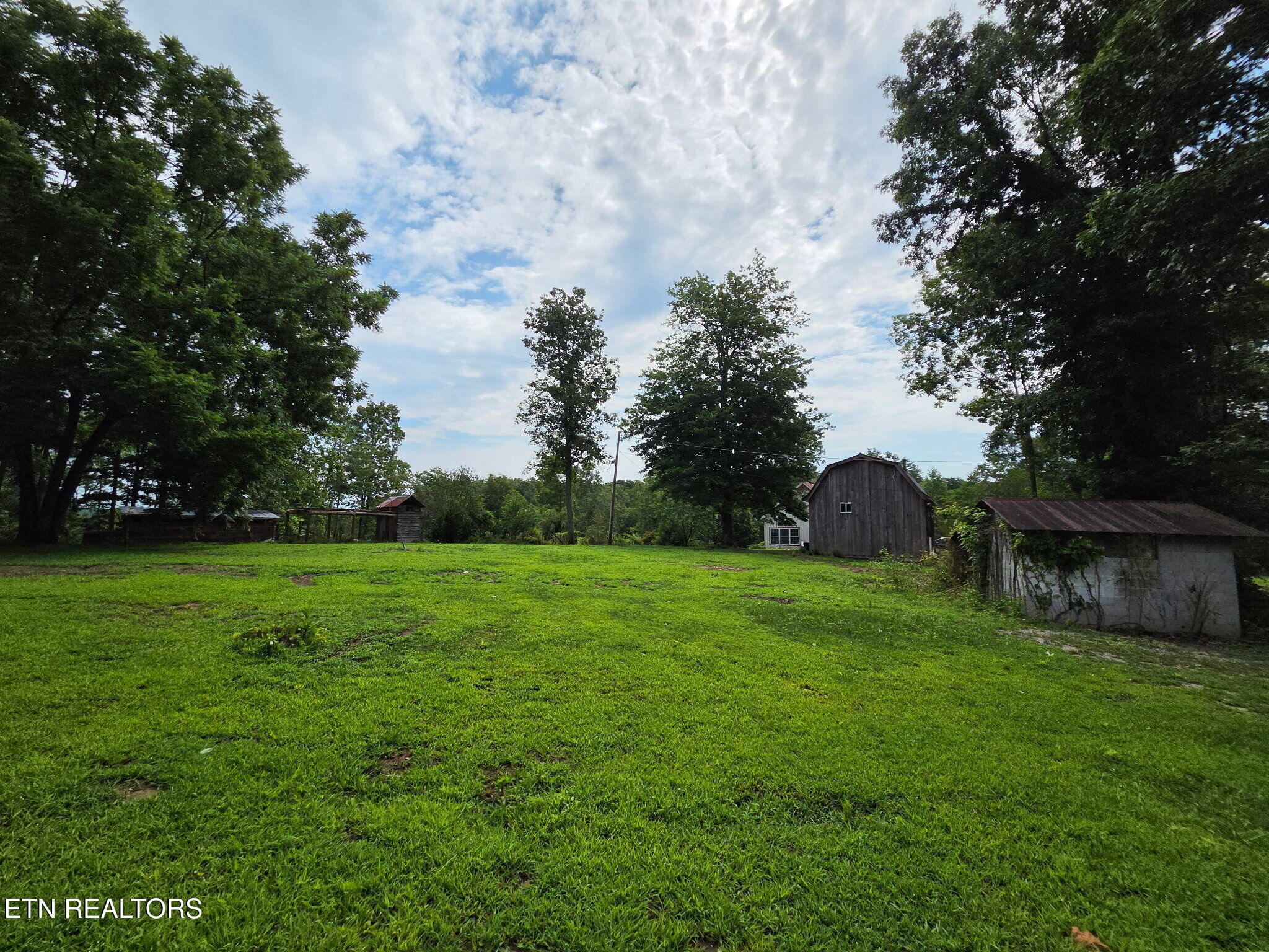 141 Central Avenue Robbins TN 37852