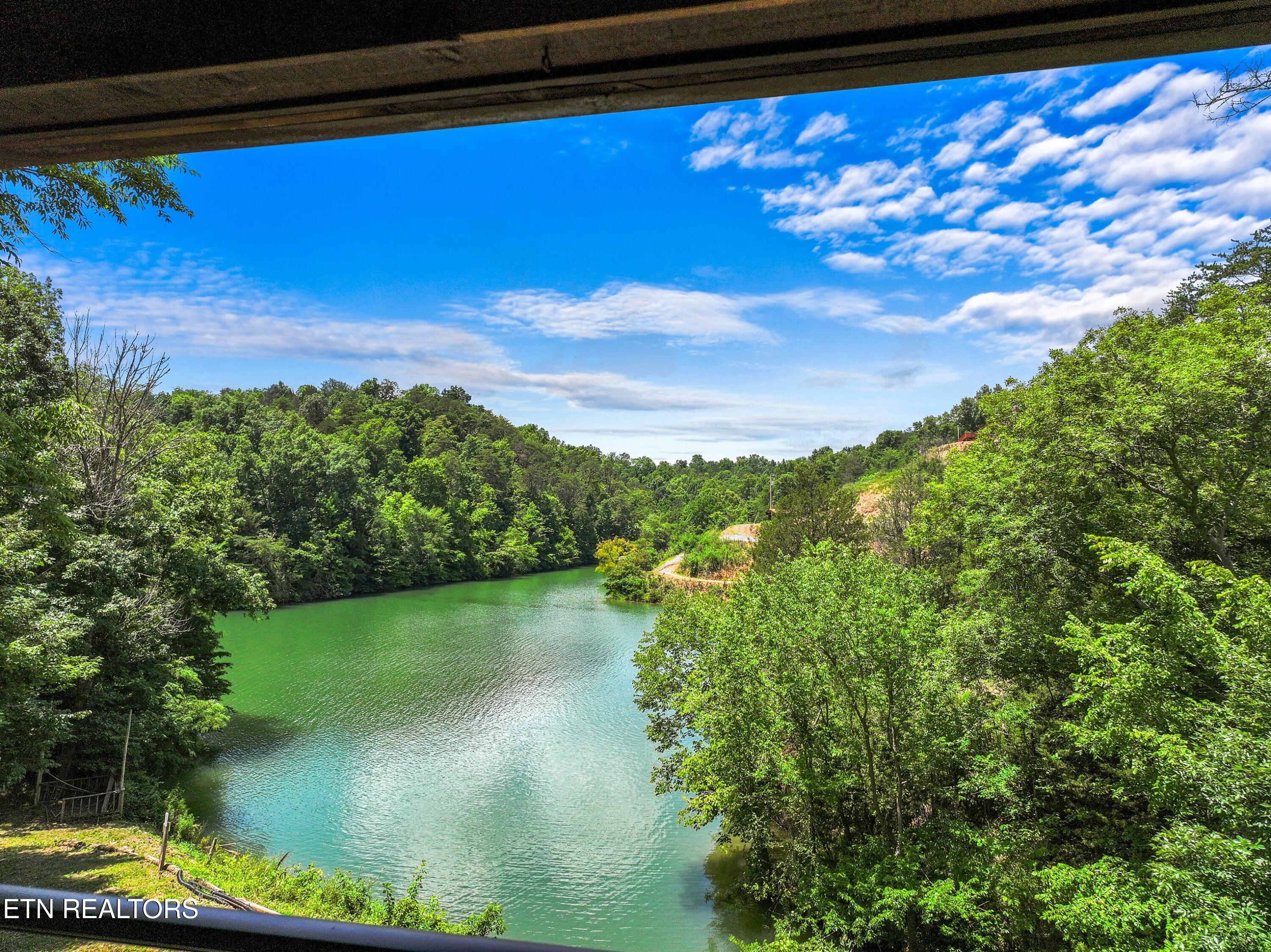 2759 Wildwood Road Dandridge TN 37725