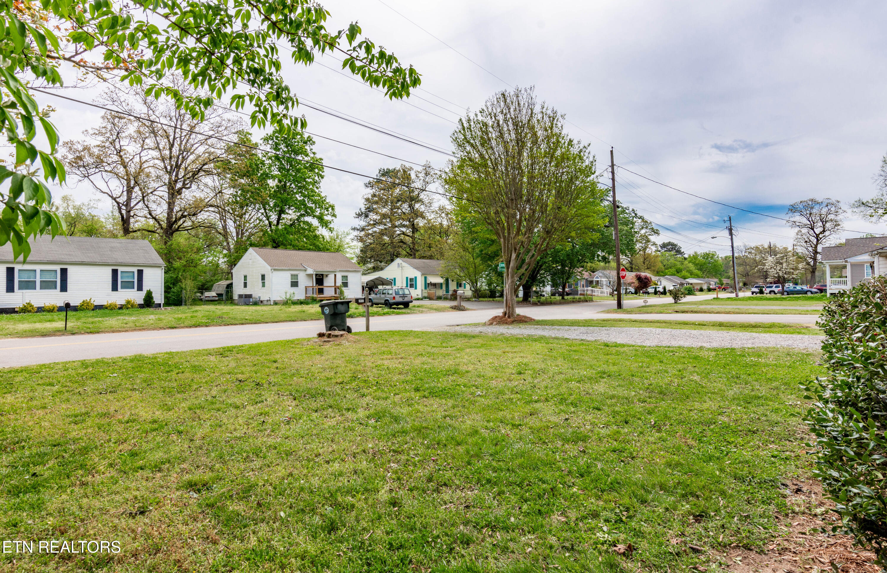 3931 Birmingham Drive Chattanooga TN 37415