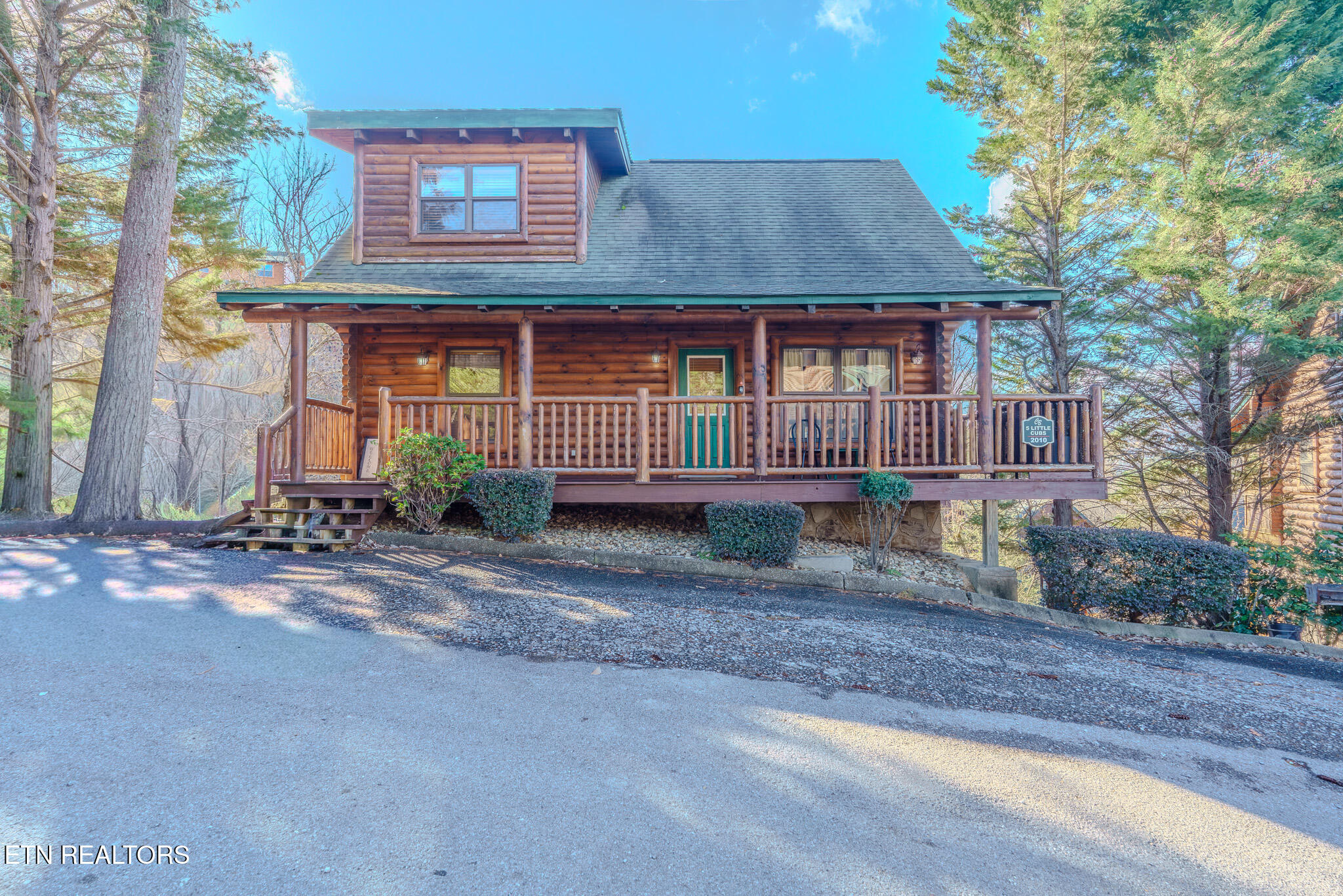 2010 Bear Creek Way Pigeon Forge TN 37862