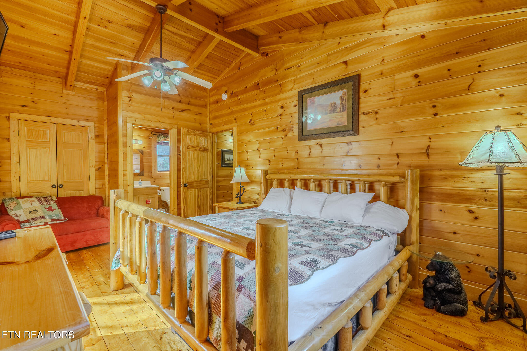 2010 Bear Creek Way Pigeon Forge TN 37862