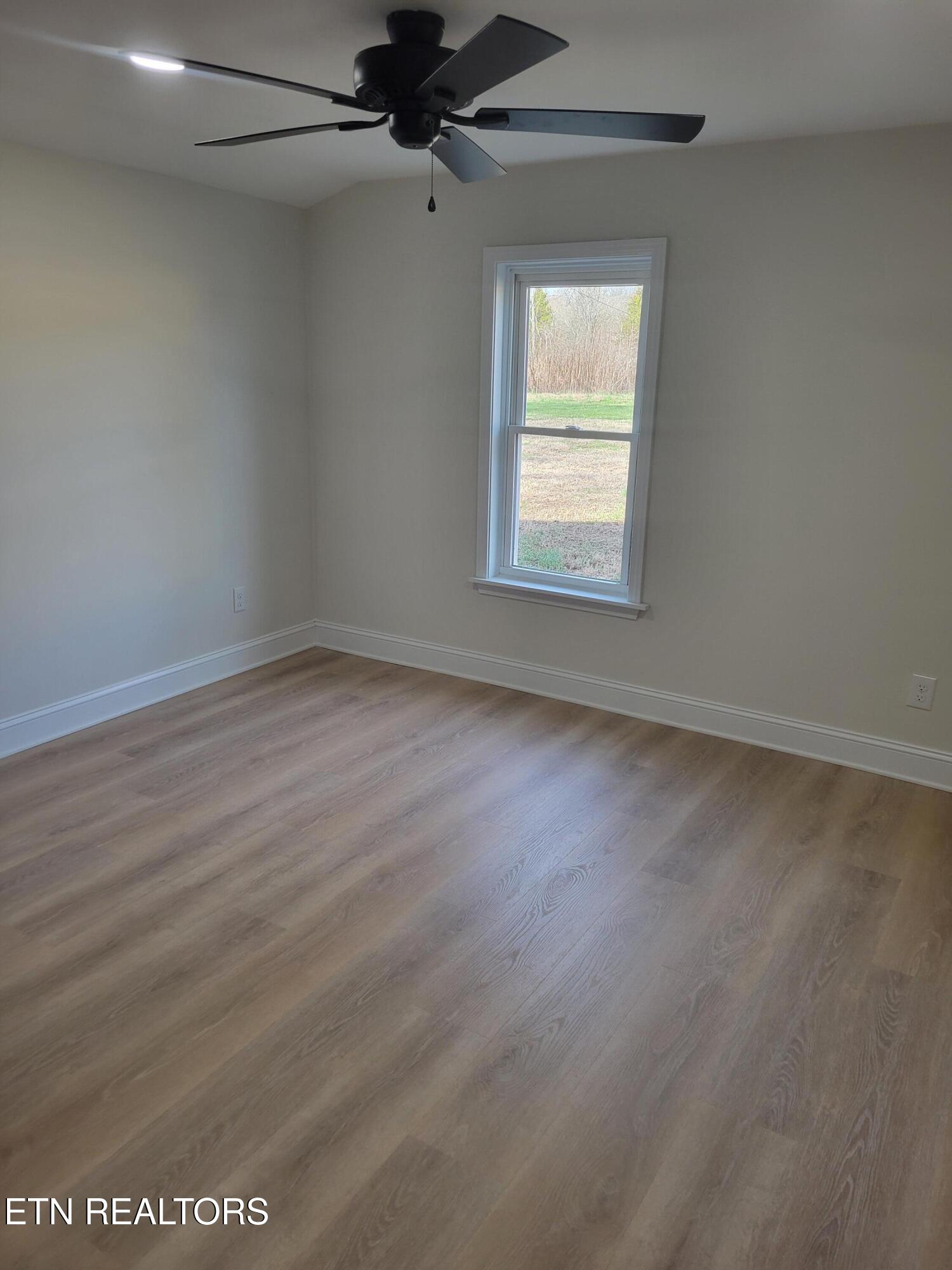 1711 Haire Road Dandridge TN 37725