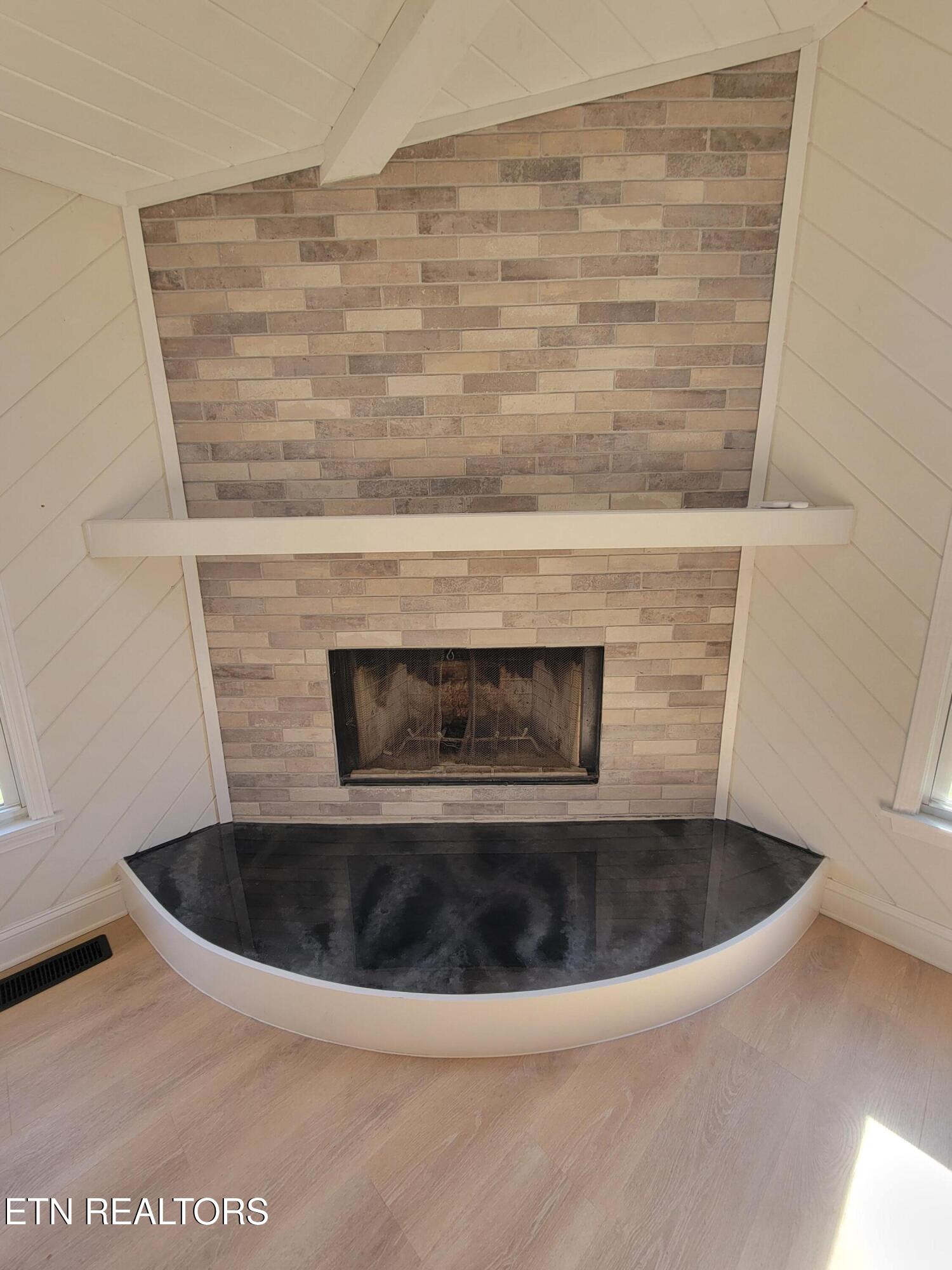 1711 Haire Road Dandridge TN 37725
