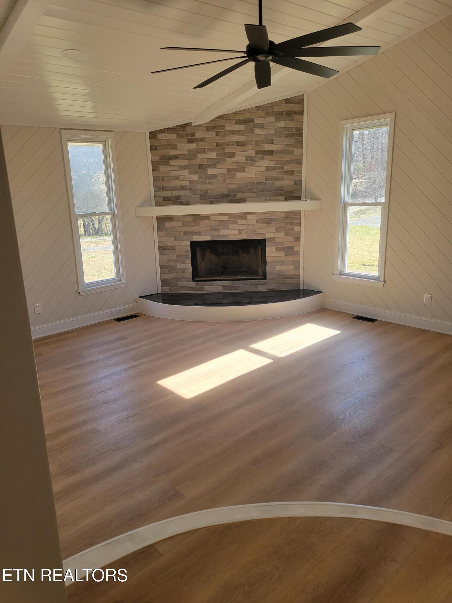 1711 Haire Road Dandridge TN 37725