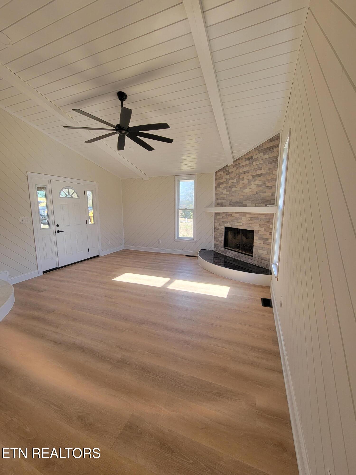 1711 Haire Road Dandridge TN 37725