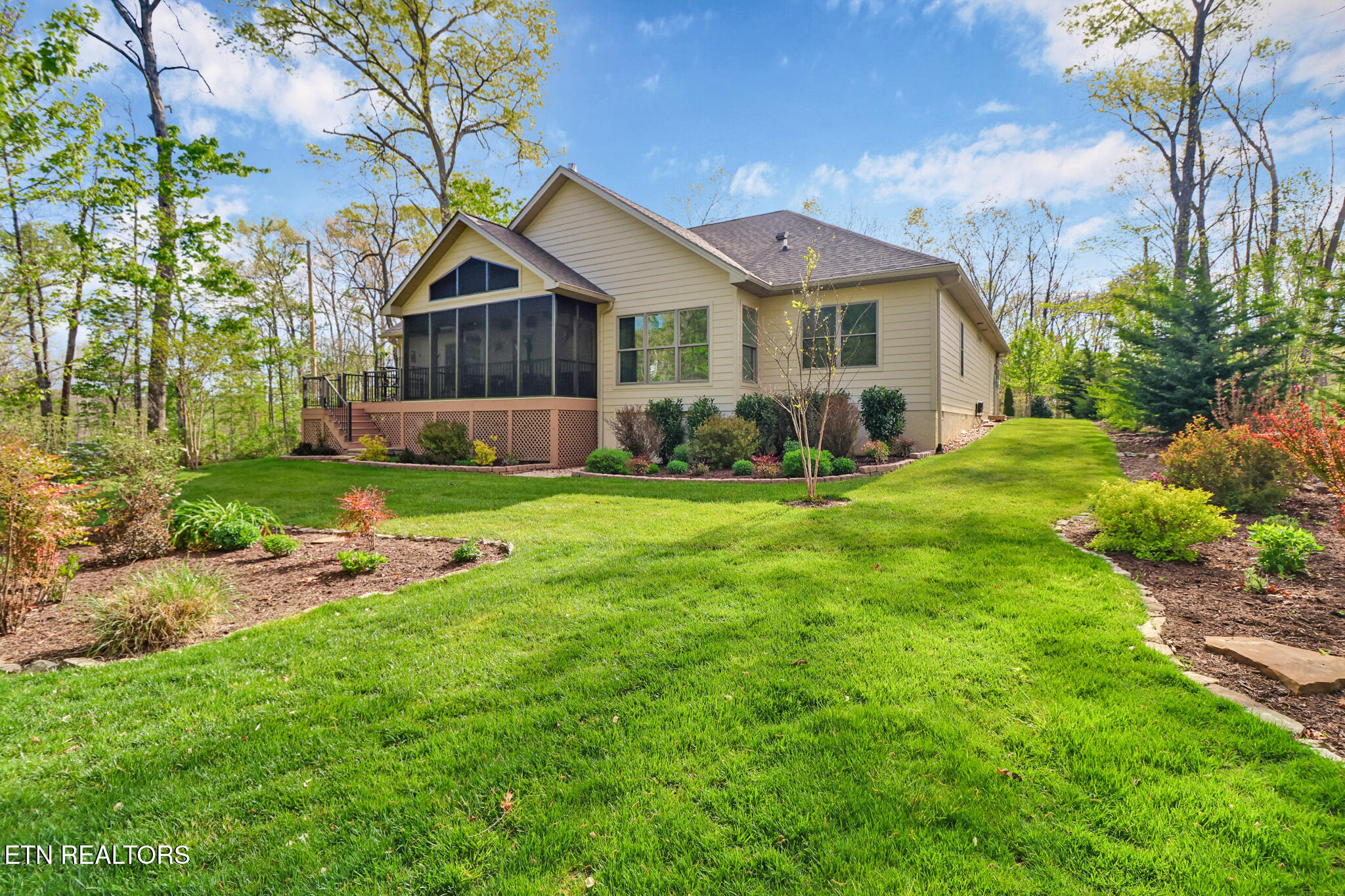 107 Charles Place Crossville TN 38558