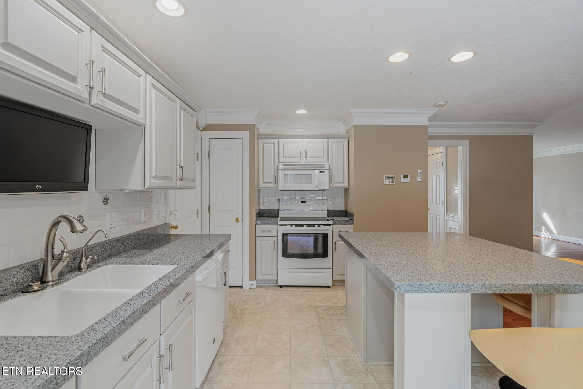 817 Tate Trotter Road Powell TN 37849