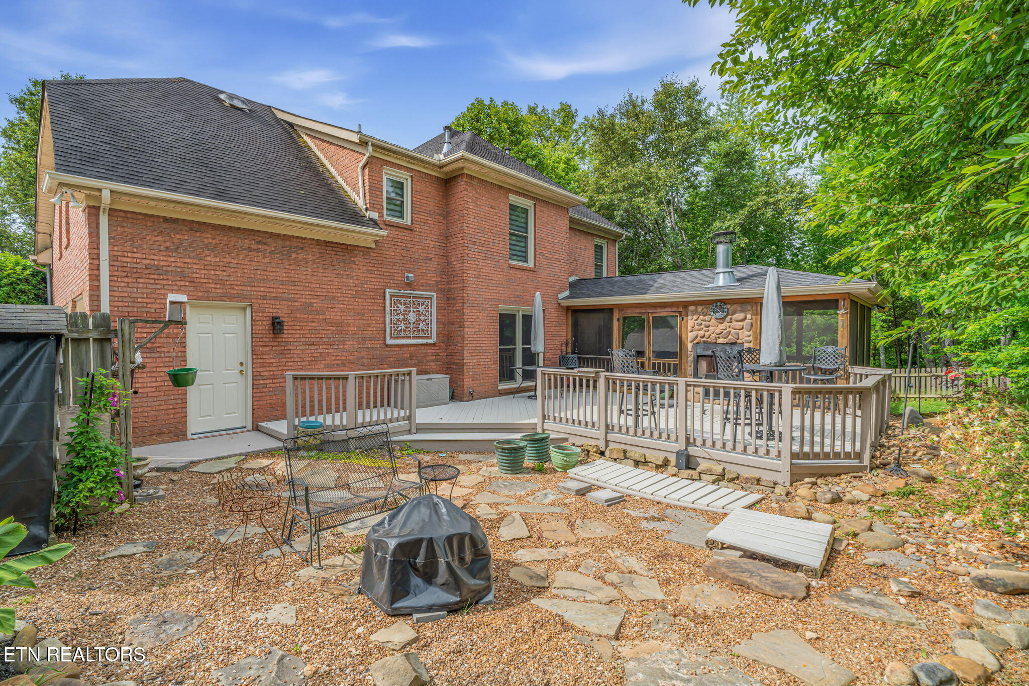 817 Tate Trotter Road Powell TN 37849
