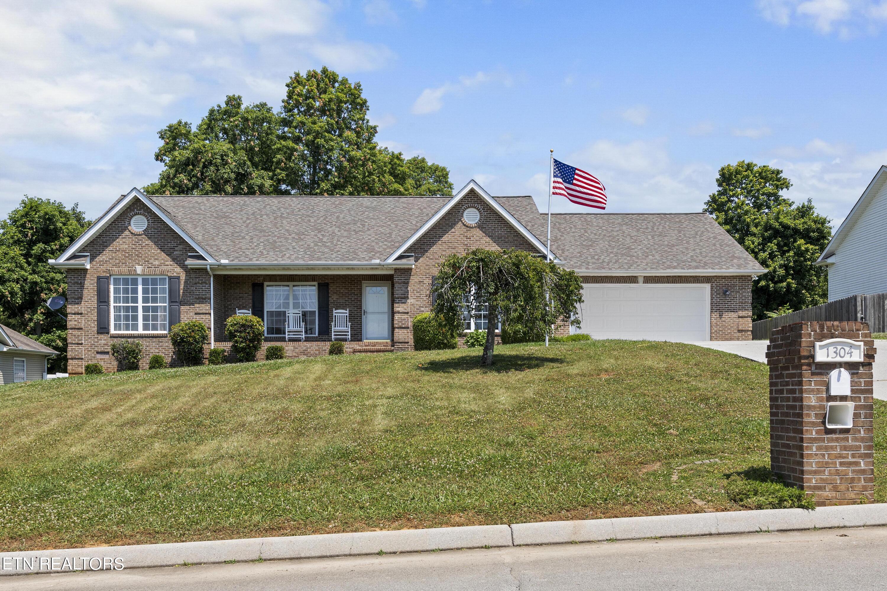 1304 Tomahawk Drive Maryville TN 37803