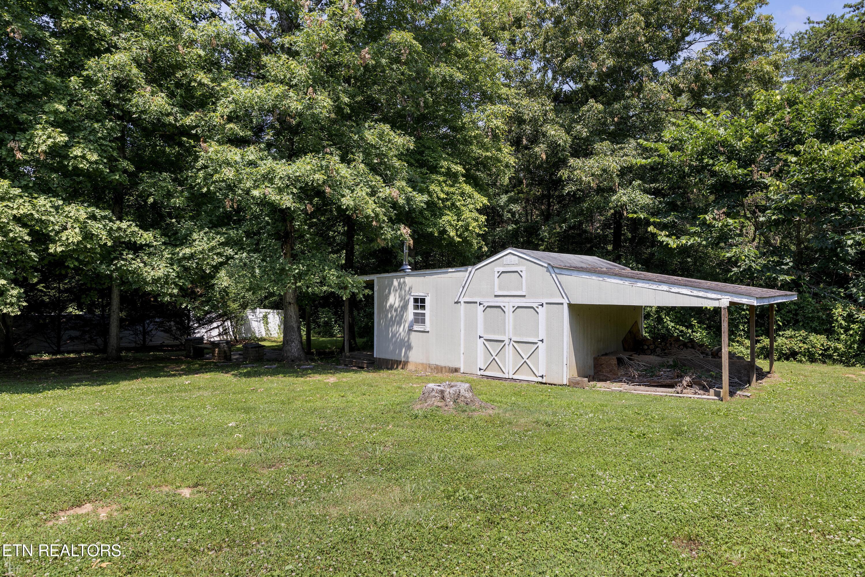 1304 Tomahawk Drive Maryville TN 37803