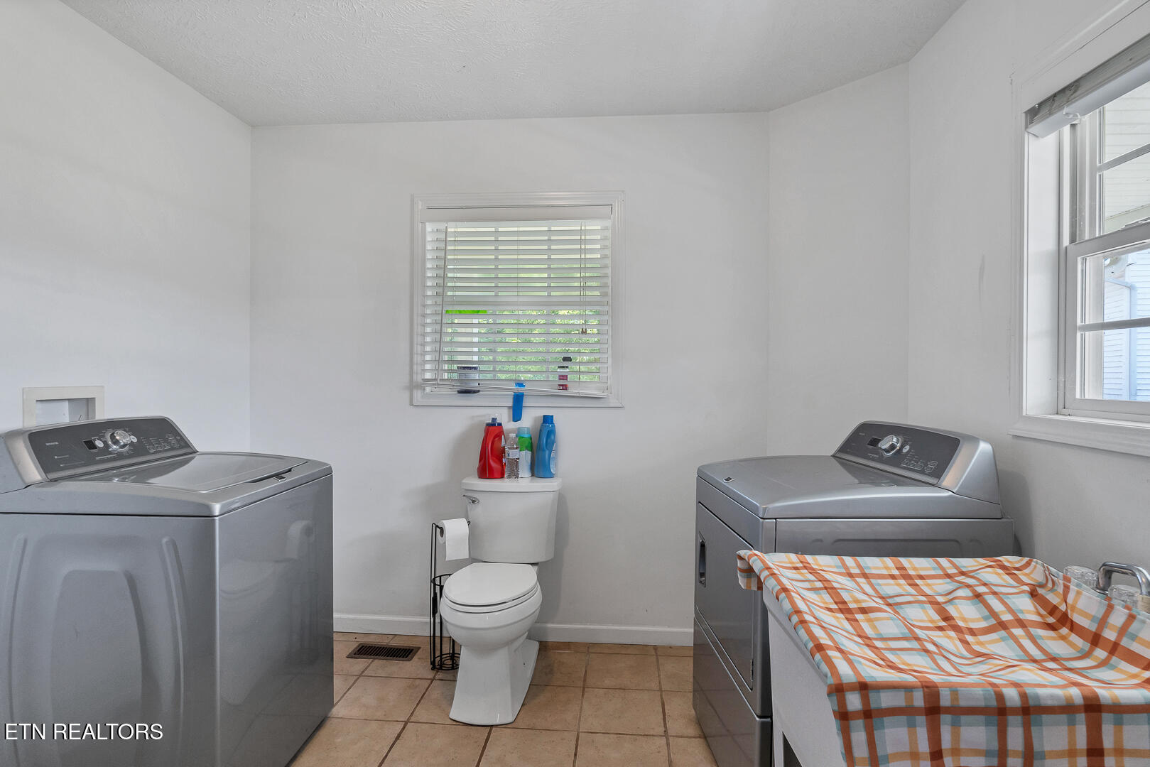 1565 Ellejoy Road Seymour TN 37865