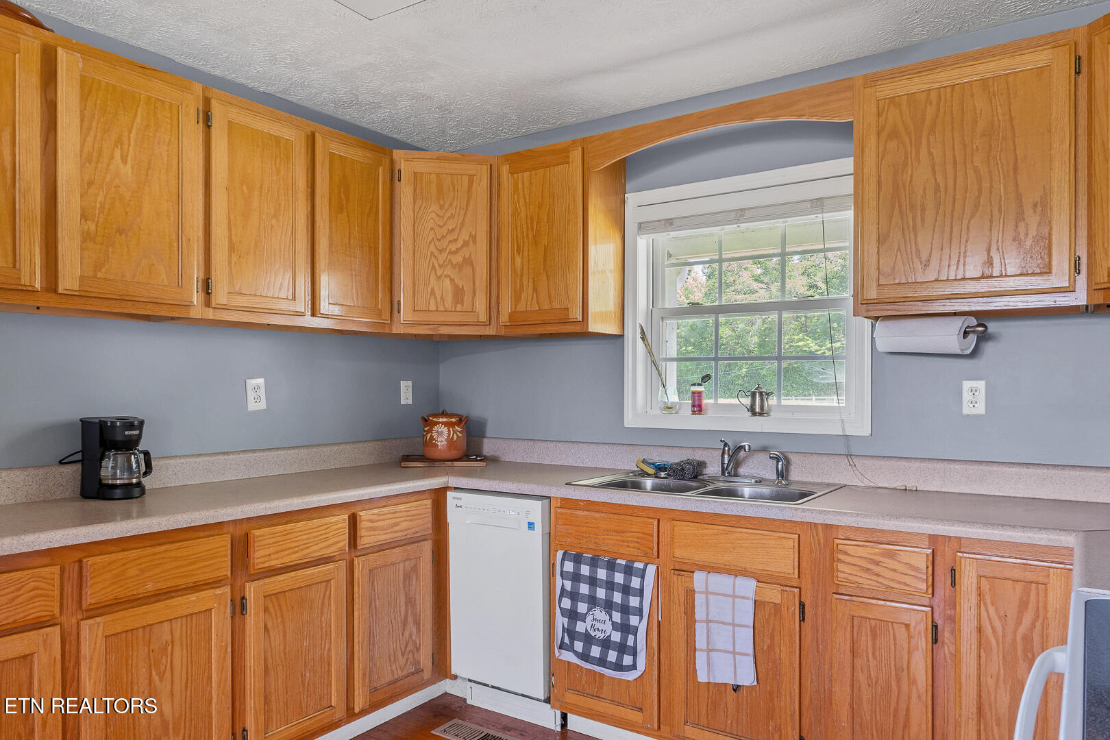 1565 Ellejoy Road Seymour TN 37865
