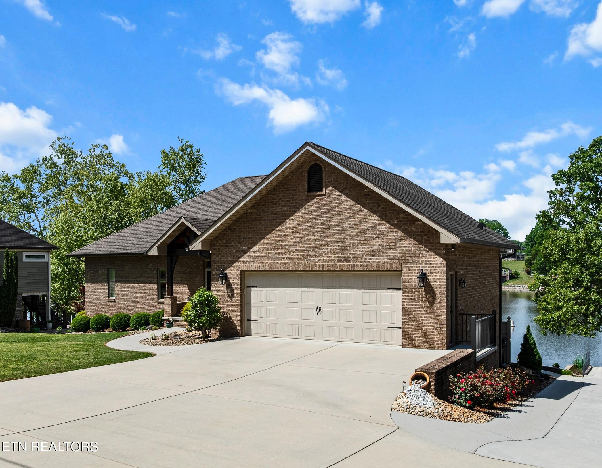 853 Collie Cove Court Friendsville TN 37737