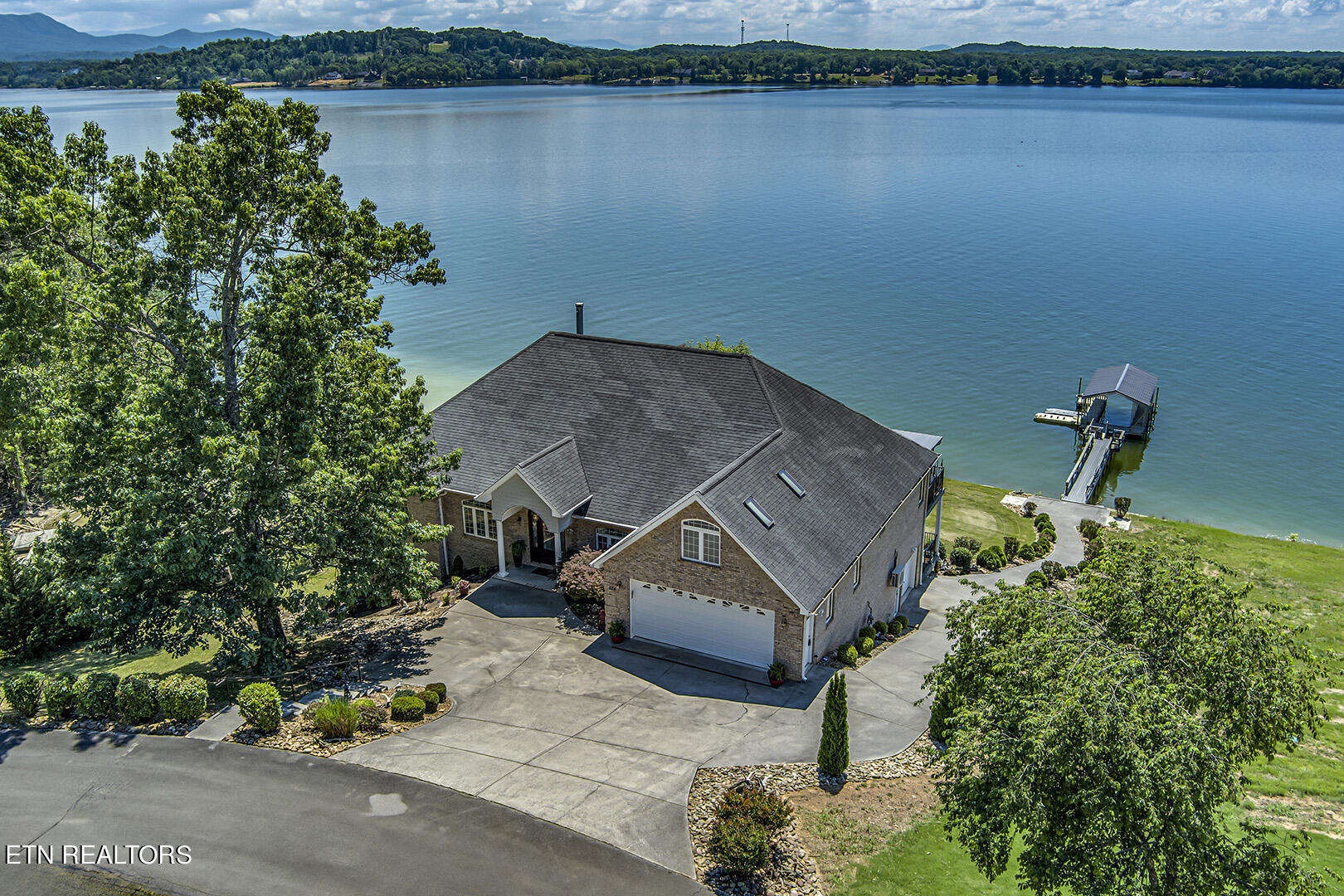 524 Bonne Vista Drive White Pine TN 37890