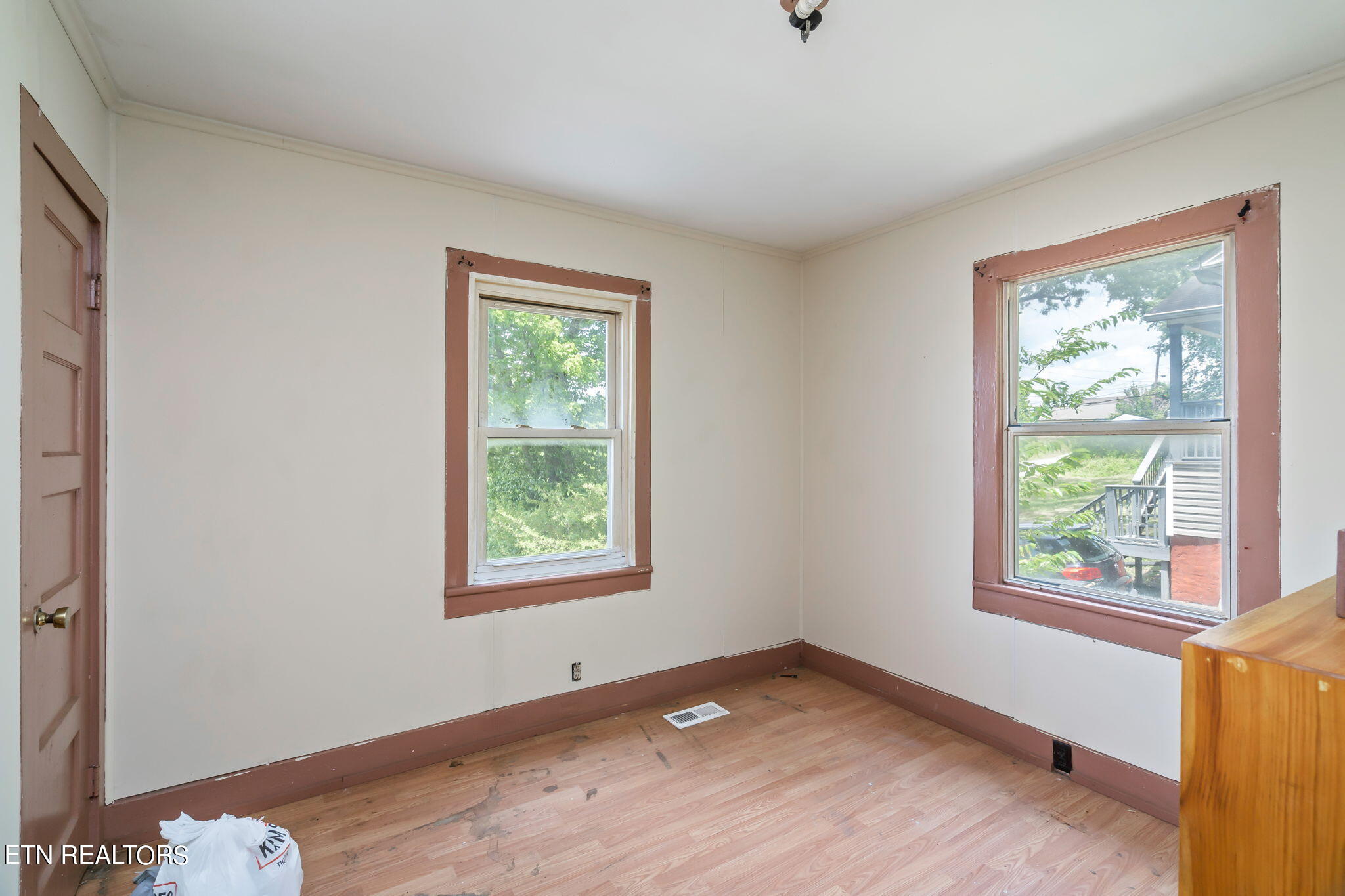 222 W Columbia Avenue Knoxville TN 37917