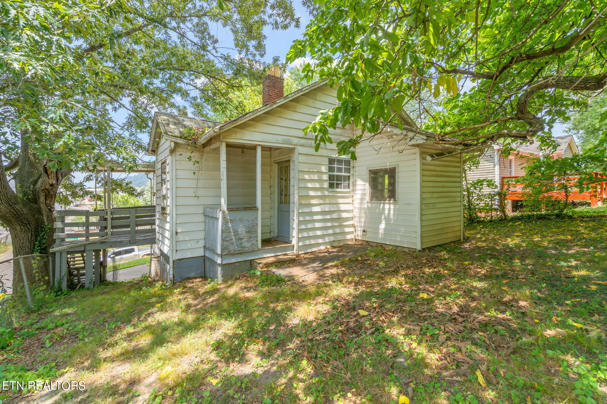 222 W Columbia Avenue Knoxville TN 37917