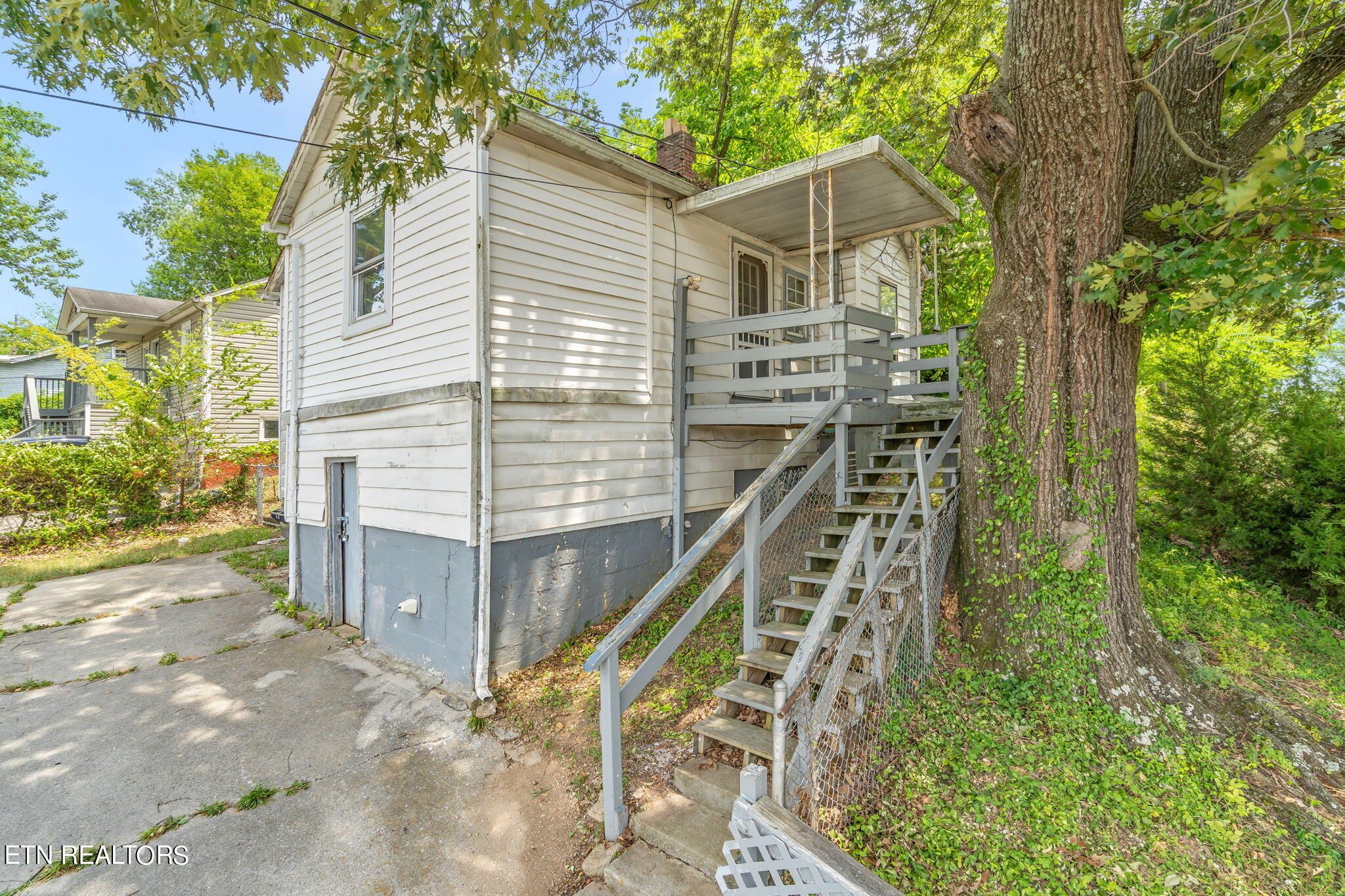 222 W Columbia Avenue Knoxville TN 37917
