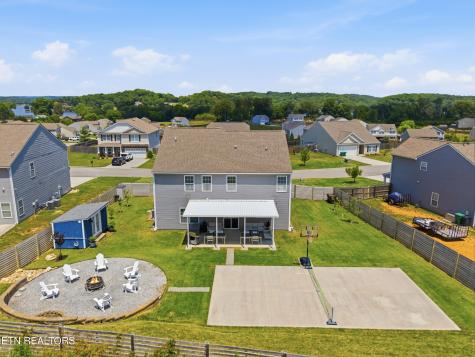 154 Gail Lane Lenoir City TN 37772