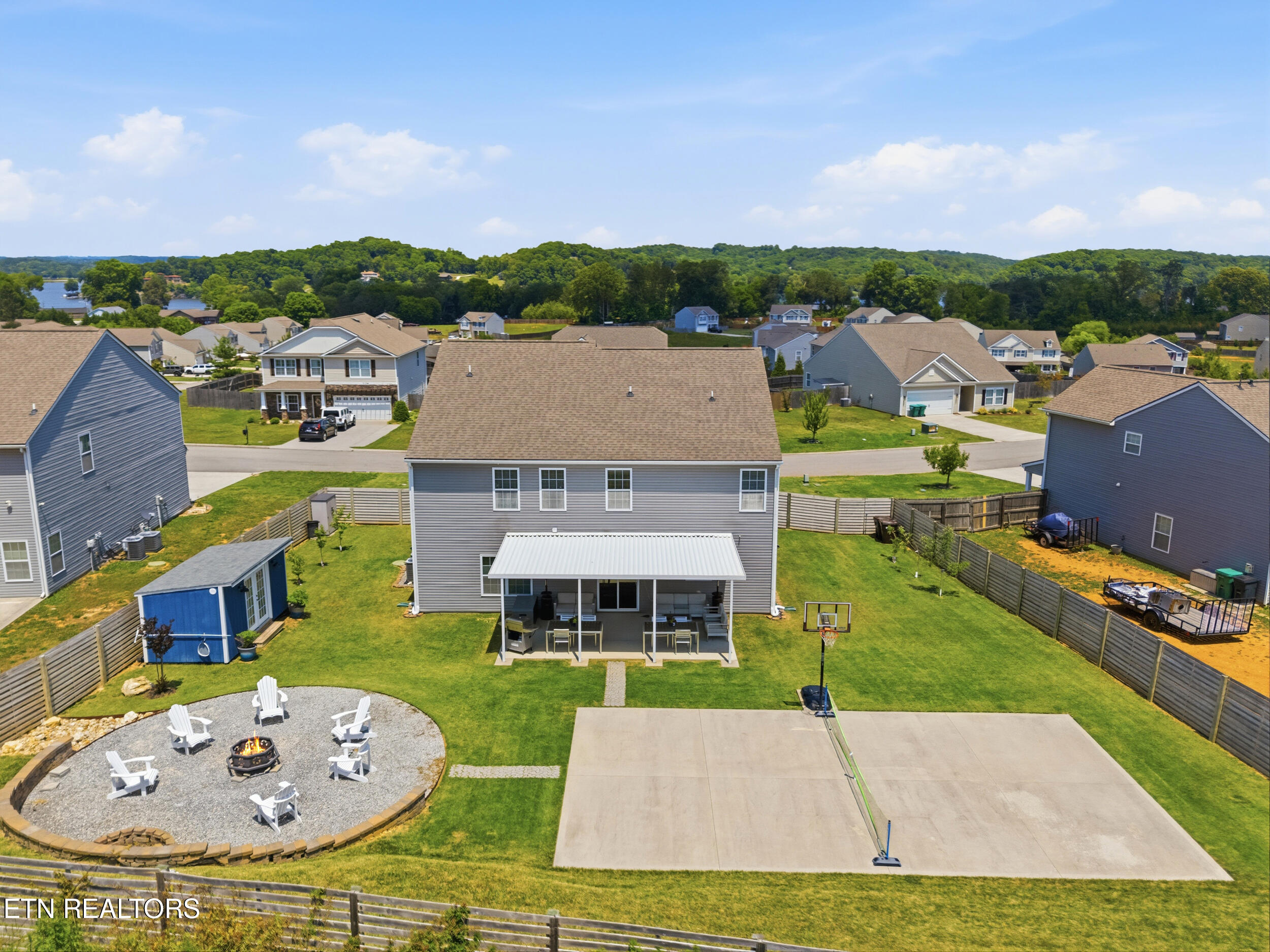 154 Gail Lane Lenoir City TN 37772
